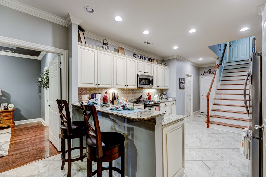 400 Stableford Cir, Owensboro, Kentucky 42303, 4 Bedrooms Bedrooms, ,3 BathroomsBathrooms,Single Family Residence,For Sale,Stableford Cir,93019