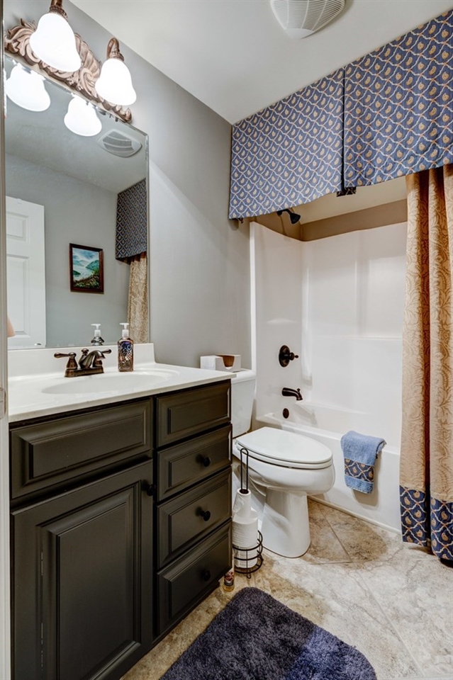 400 Stableford Cir, Owensboro, Kentucky 42303, 4 Bedrooms Bedrooms, ,3 BathroomsBathrooms,Single Family Residence,For Sale,Stableford Cir,93019