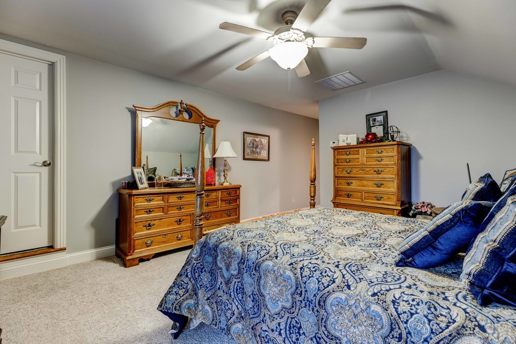 400 Stableford Cir, Owensboro, Kentucky 42303, 4 Bedrooms Bedrooms, ,3 BathroomsBathrooms,Single Family Residence,For Sale,Stableford Cir,93019
