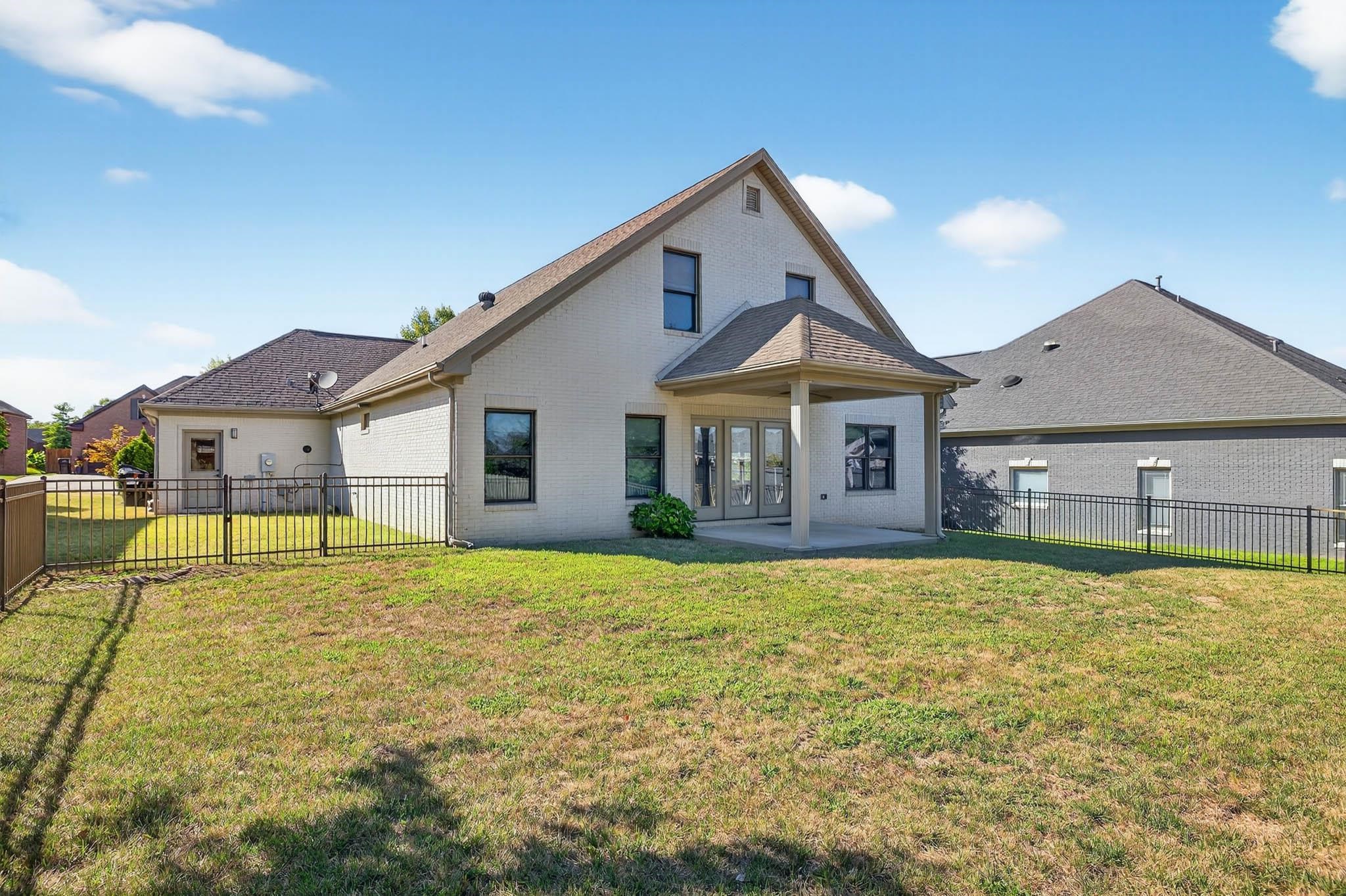 4547 Lake Forest Drive, Owensboro, Kentucky 42303, 4 Bedrooms Bedrooms, ,3 BathroomsBathrooms,Single Family Residence,For Sale,Lake Forest Drive,93021