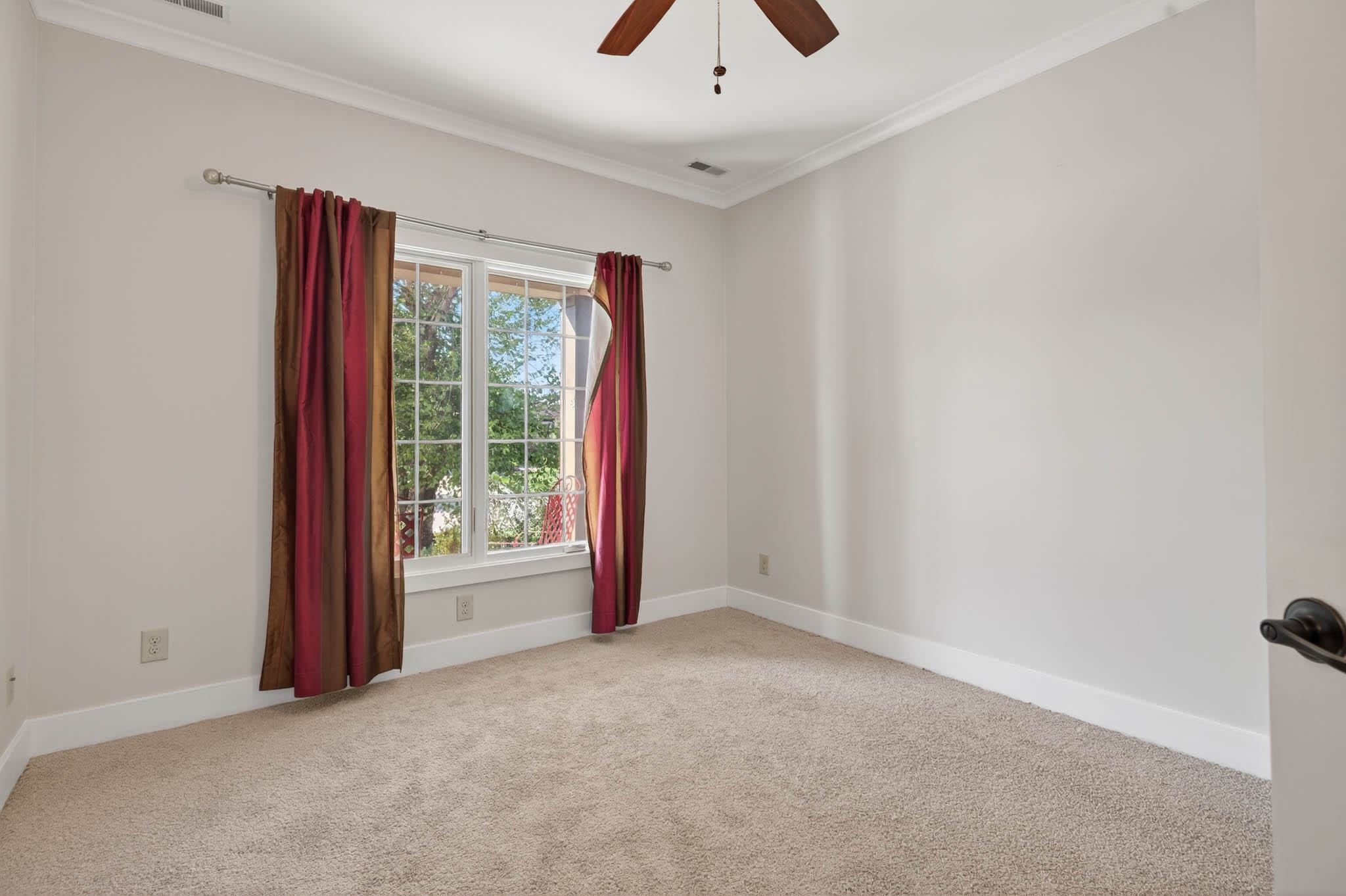 4547 Lake Forest Drive, Owensboro, Kentucky 42303, 4 Bedrooms Bedrooms, ,3 BathroomsBathrooms,Single Family Residence,For Sale,Lake Forest Drive,93021