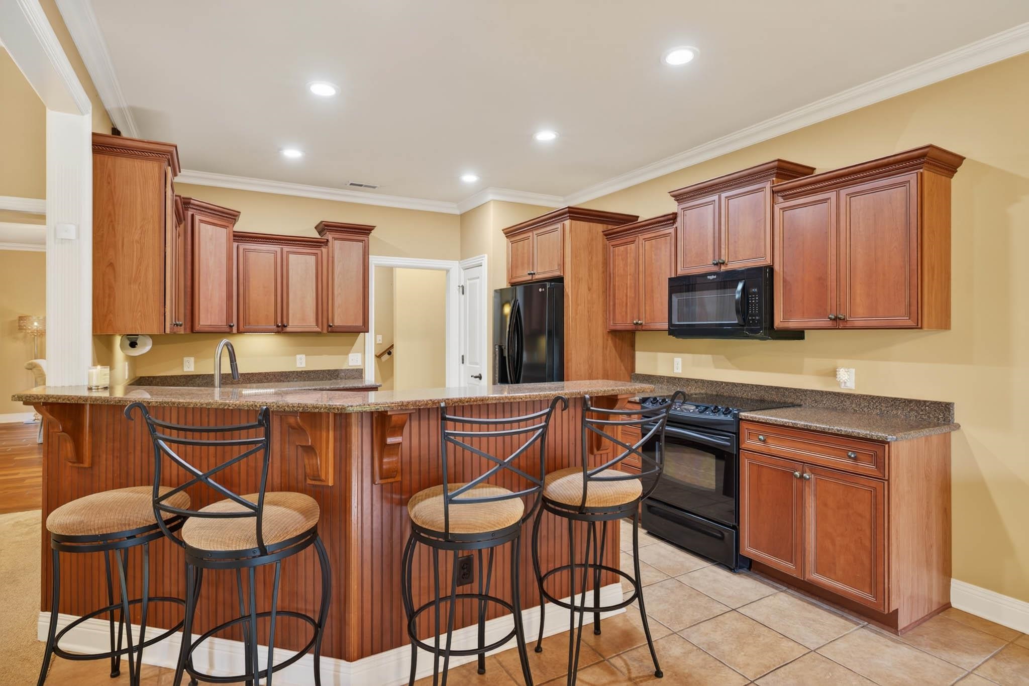 2610 Avenue of the Parks, Owensboro, Kentucky 42303, 3 Bedrooms Bedrooms, ,2 BathroomsBathrooms,Single Family Residence,For Sale,Avenue of the Parks,93022