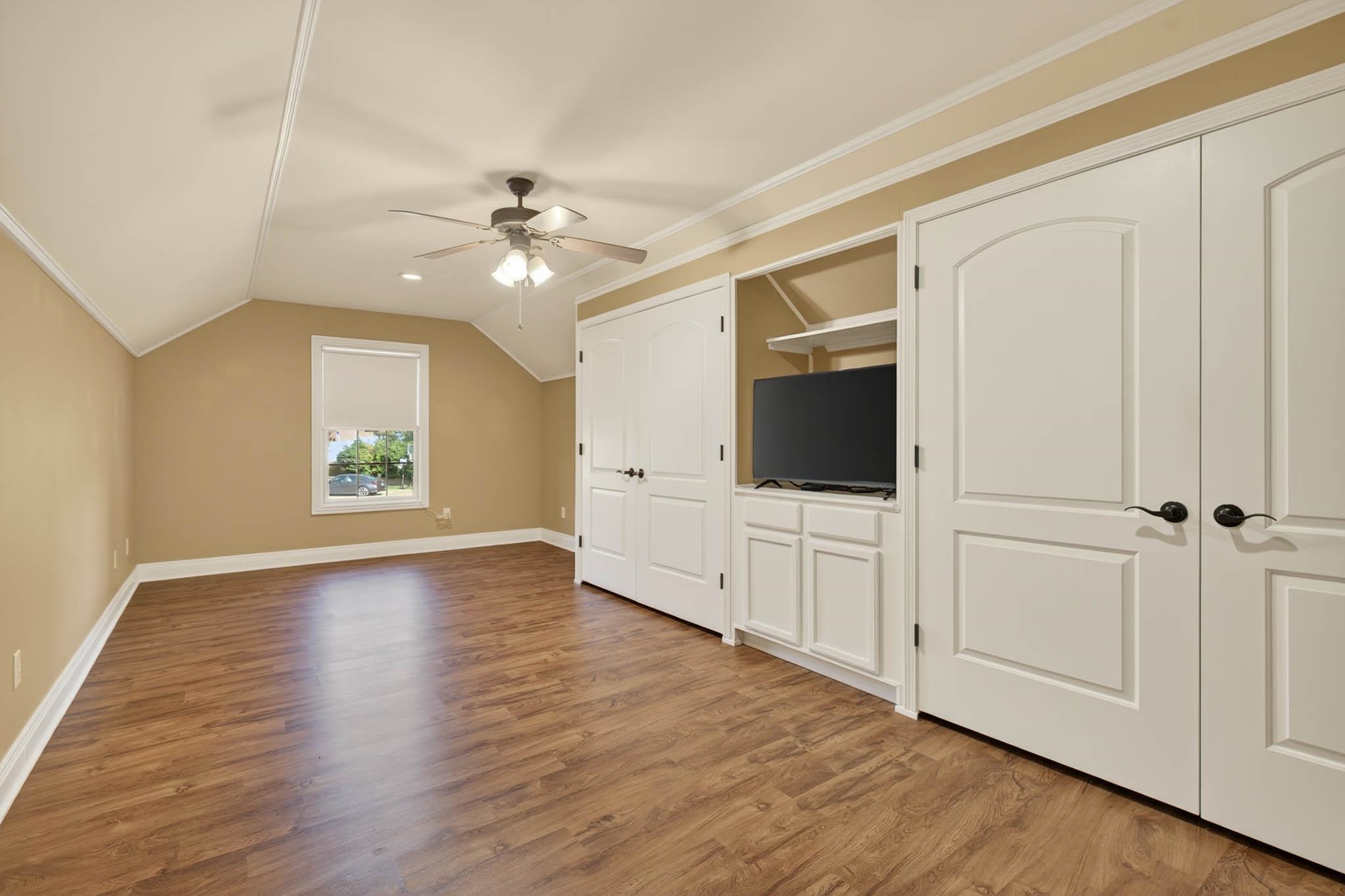 2610 Avenue of the Parks, Owensboro, Kentucky 42303, 3 Bedrooms Bedrooms, ,2 BathroomsBathrooms,Single Family Residence,For Sale,Avenue of the Parks,93022