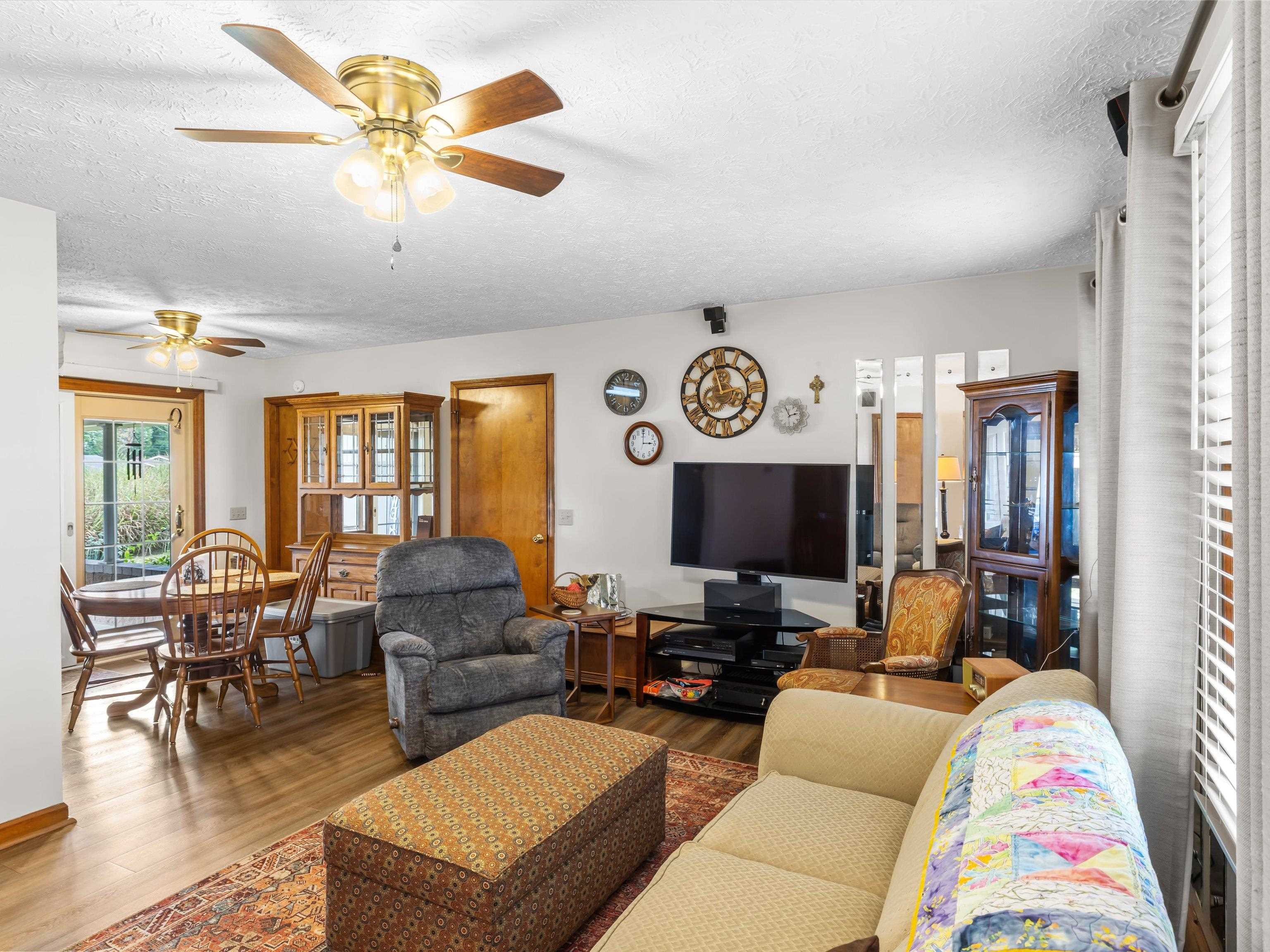 105 Riverview Dr, Hawesville, Kentucky 42348, 3 Bedrooms Bedrooms, ,2 BathroomsBathrooms,Single Family Residence,For Sale,Riverview Dr,93023