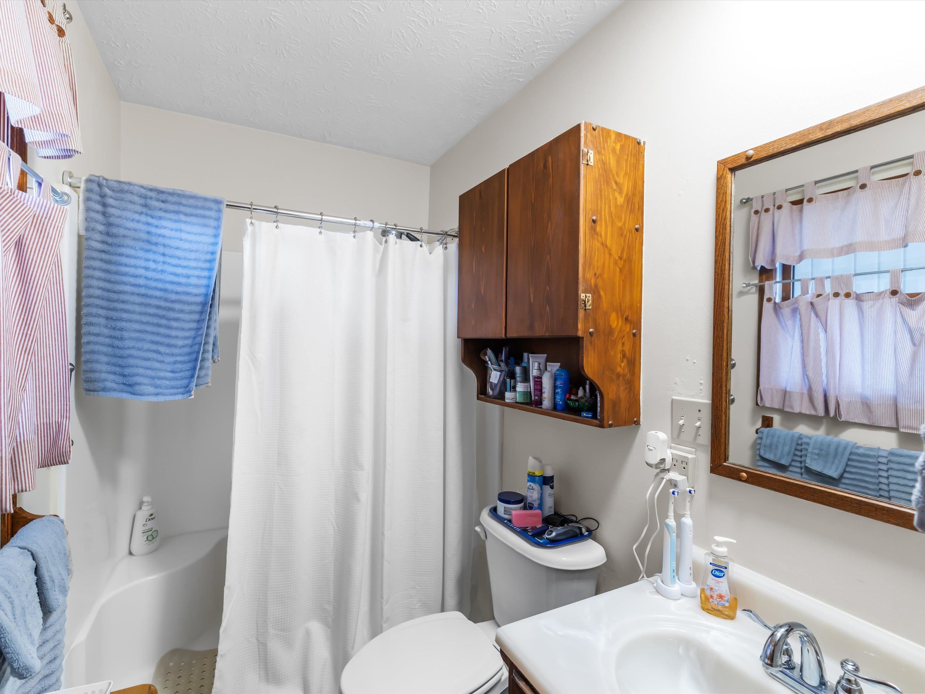 105 Riverview Dr, Hawesville, Kentucky 42348, 3 Bedrooms Bedrooms, ,2 BathroomsBathrooms,Single Family Residence,For Sale,Riverview Dr,93023