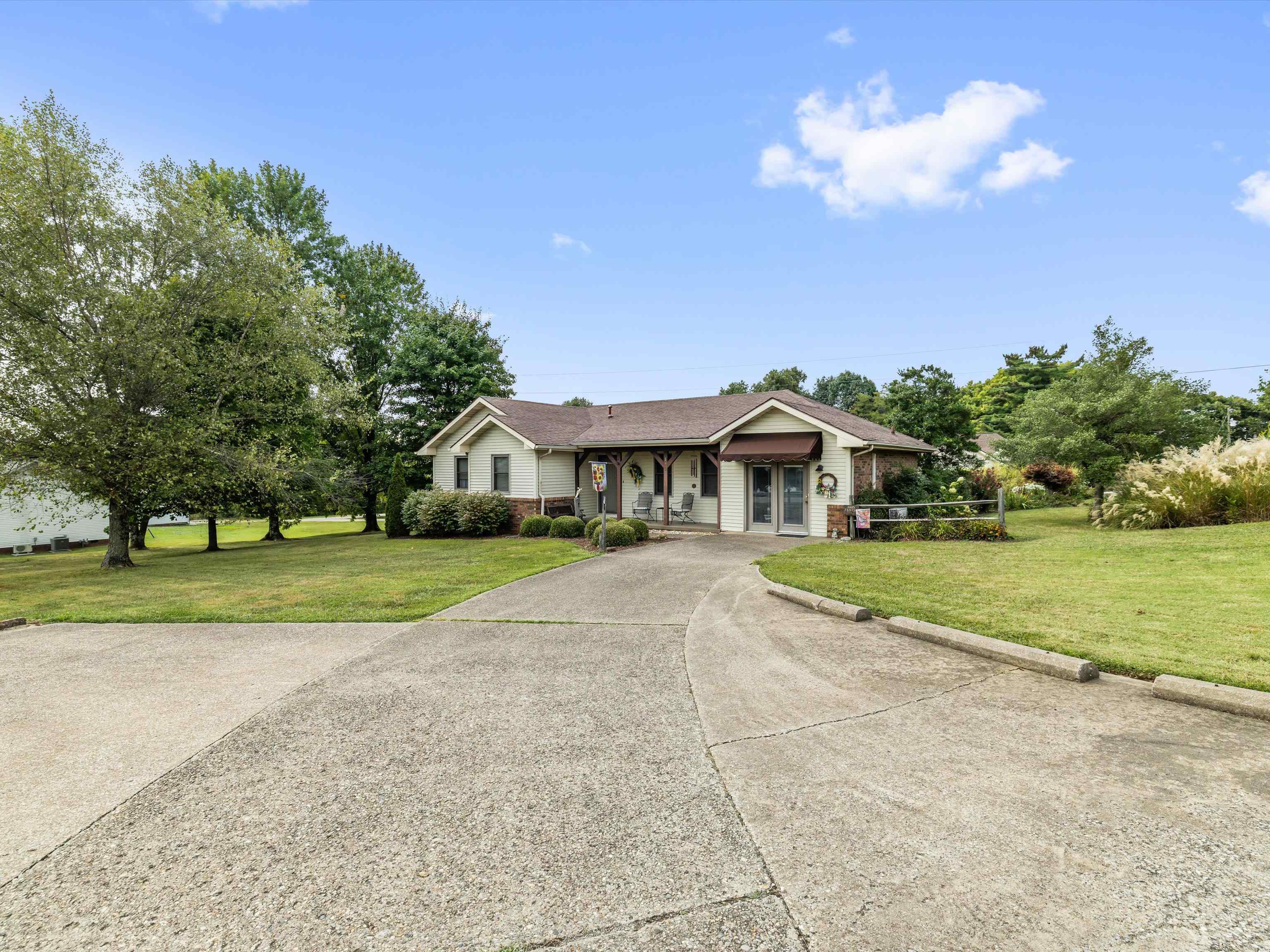 105 Riverview Dr, Hawesville, Kentucky 42348, 3 Bedrooms Bedrooms, ,2 BathroomsBathrooms,Single Family Residence,For Sale,Riverview Dr,93023