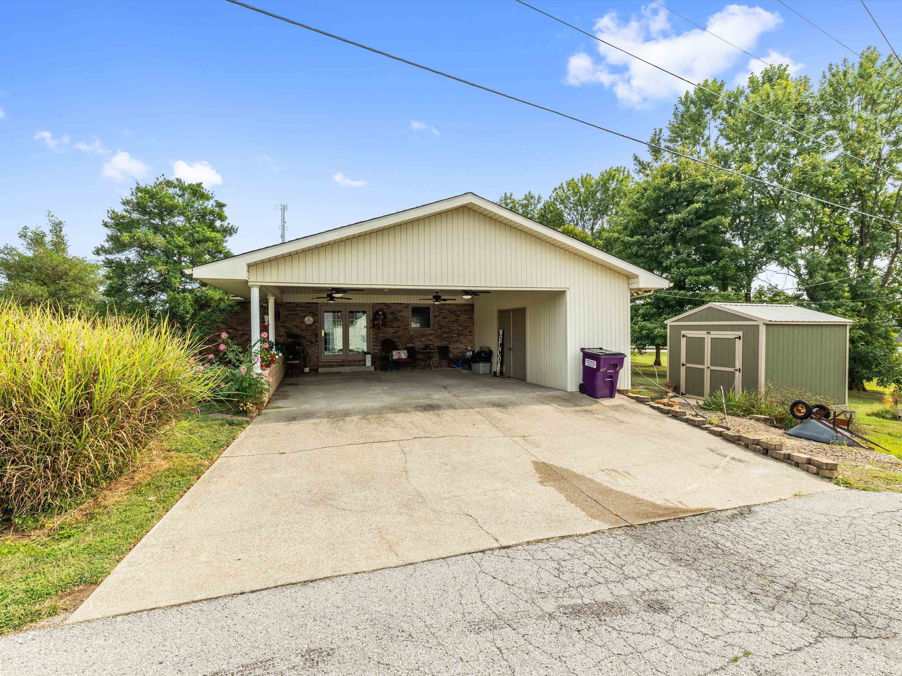 105 Riverview Dr, Hawesville, Kentucky 42348, 3 Bedrooms Bedrooms, ,2 BathroomsBathrooms,Single Family Residence,For Sale,Riverview Dr,93023