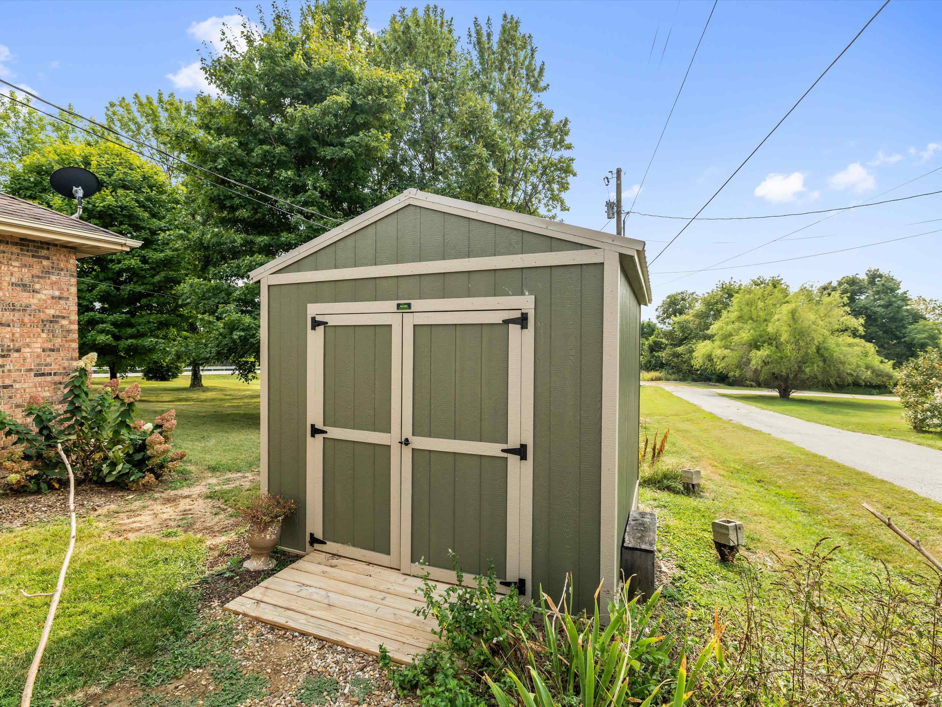 105 Riverview Dr, Hawesville, Kentucky 42348, 3 Bedrooms Bedrooms, ,2 BathroomsBathrooms,Single Family Residence,For Sale,Riverview Dr,93023