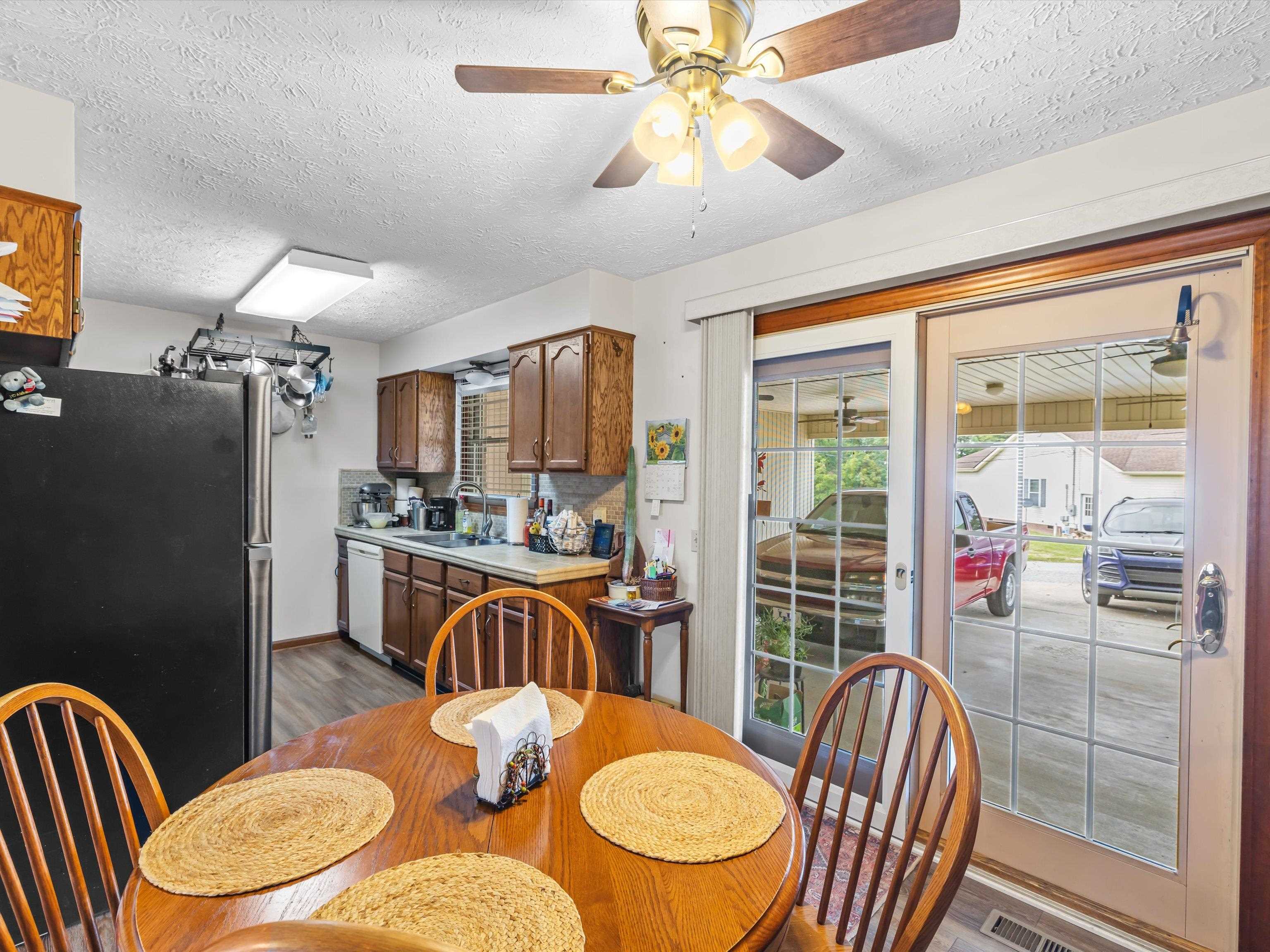 105 Riverview Dr, Hawesville, Kentucky 42348, 3 Bedrooms Bedrooms, ,2 BathroomsBathrooms,Single Family Residence,For Sale,Riverview Dr,93023