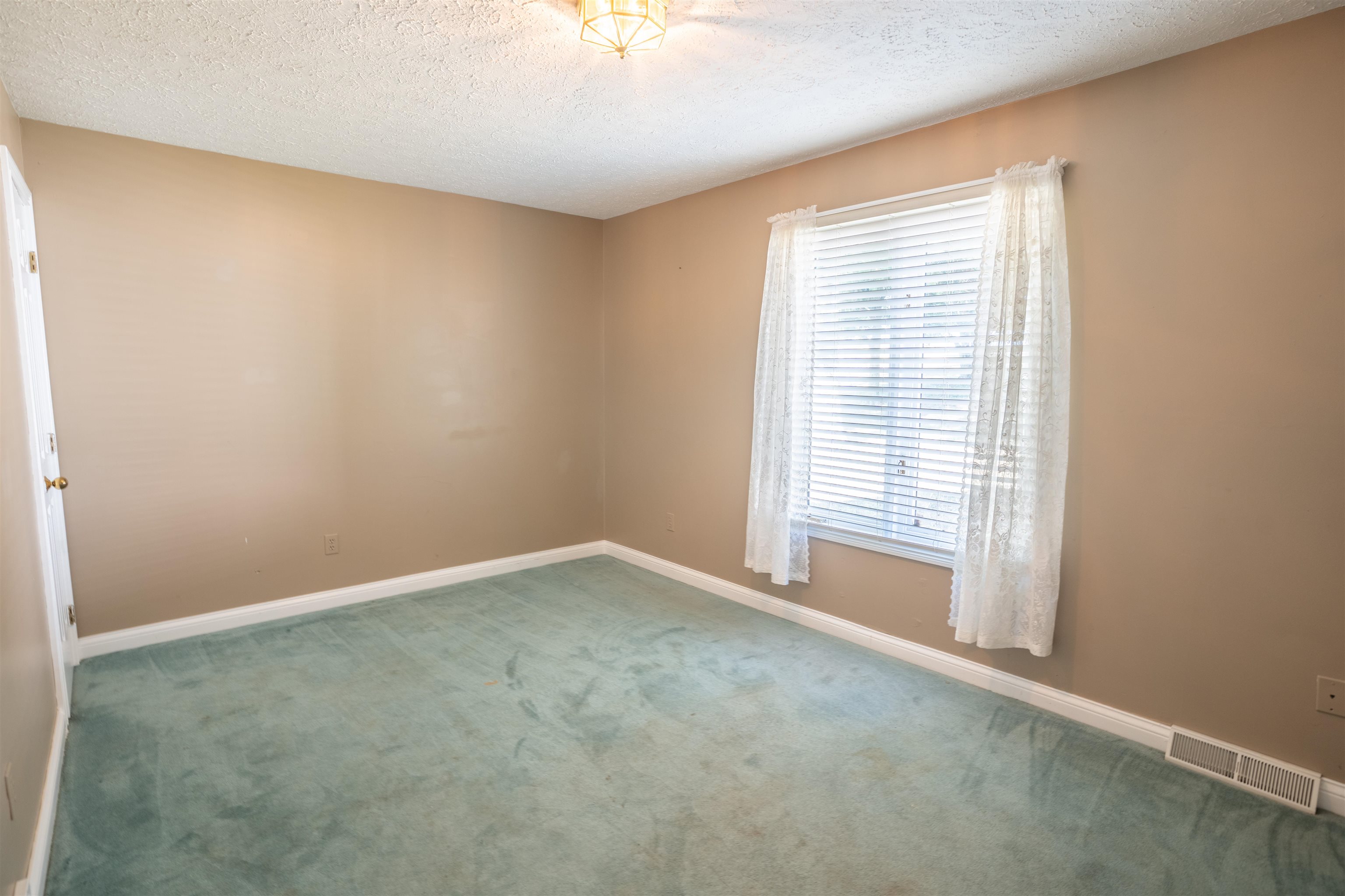 1487 State Route 81 N, Calhoun, Kentucky 42327, 4 Bedrooms Bedrooms, ,3 BathroomsBathrooms,Single Family Residence,For Sale,State Route 81 N,93024