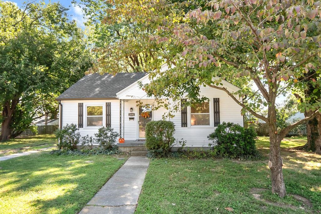 2231 Saint James Court, Owensboro, Kentucky 42301, 3 Bedrooms Bedrooms, ,1 BathroomBathrooms,Single Family Residence,For Sale,Saint James Court,93025
