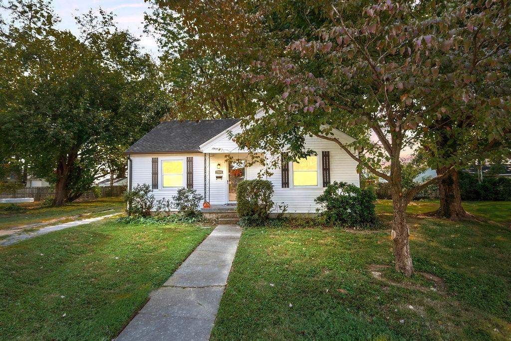 2231 Saint James Court, Owensboro, Kentucky 42301, 3 Bedrooms Bedrooms, ,1 BathroomBathrooms,Single Family Residence,For Sale,Saint James Court,93025