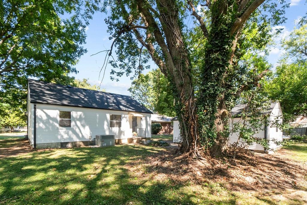 2231 Saint James Court, Owensboro, Kentucky 42301, 3 Bedrooms Bedrooms, ,1 BathroomBathrooms,Single Family Residence,For Sale,Saint James Court,93025