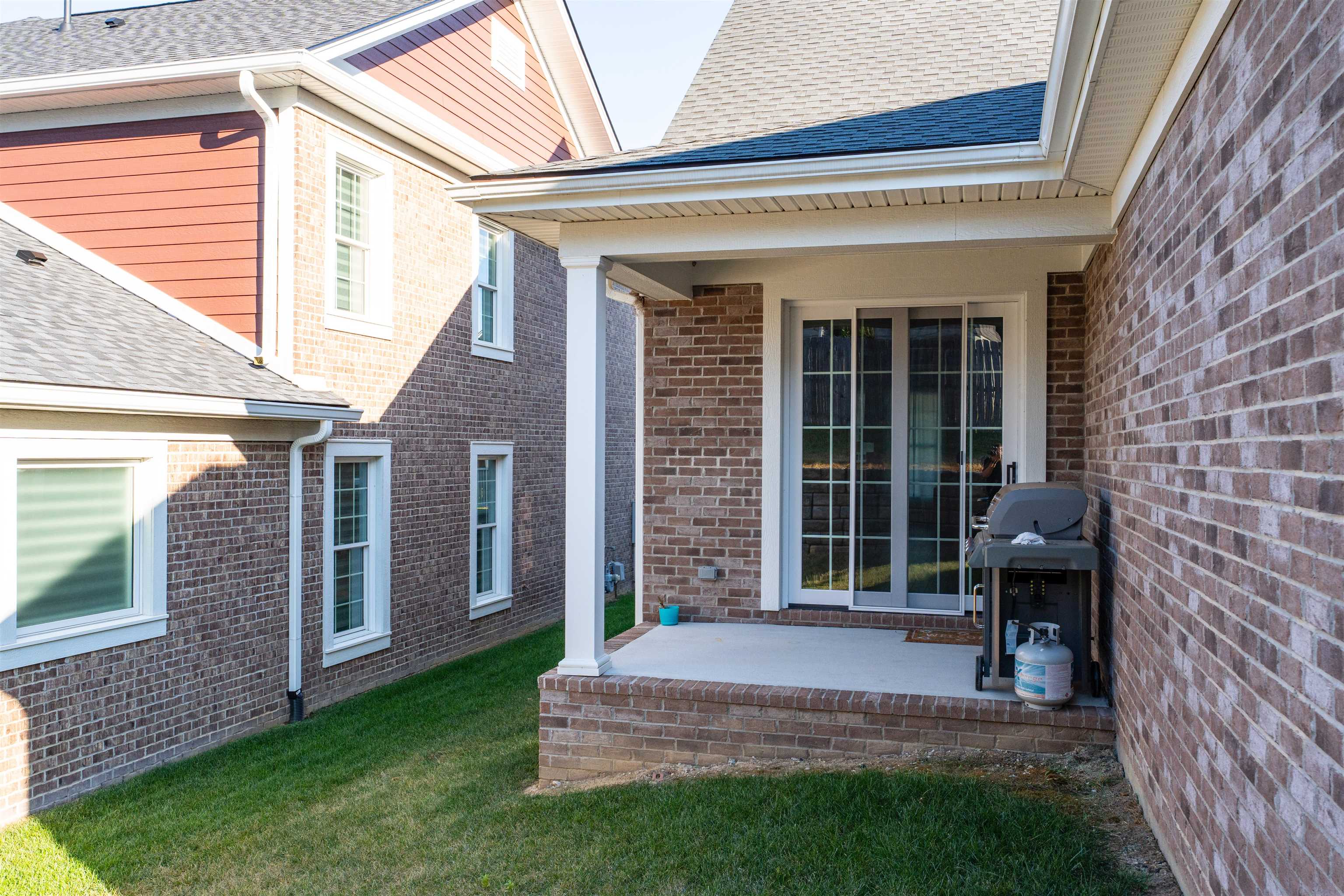 1913 Celebration Circle, Owensboro, Kentucky 42303, 3 Bedrooms Bedrooms, ,2 BathroomsBathrooms,Single Family Residence,For Sale,Celebration Circle,93031