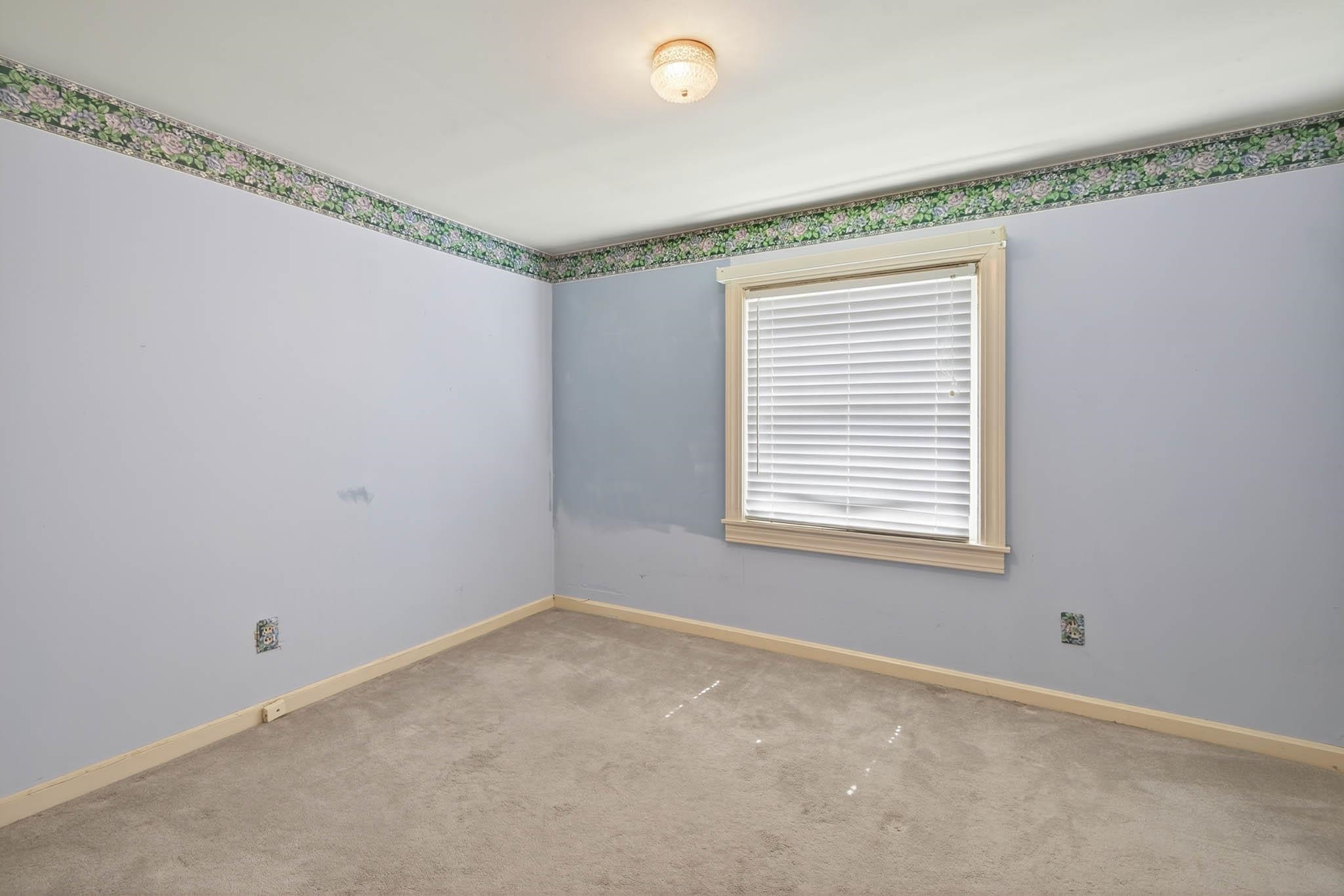 2118 York Drive, Owensboro, Kentucky 42301, 4 Bedrooms Bedrooms, ,2 BathroomsBathrooms,Single Family Residence,For Sale,York Drive,93033