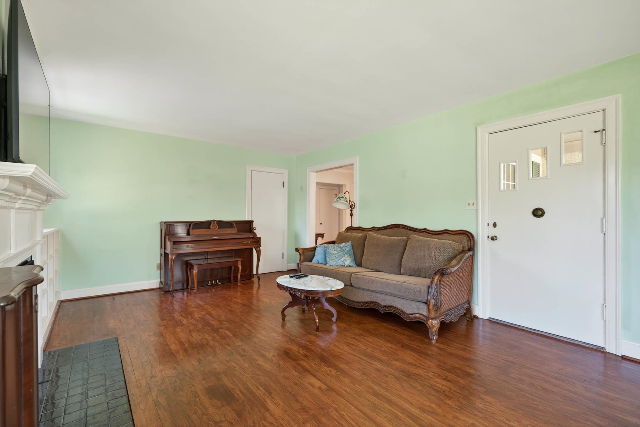 2118 York Drive, Owensboro, Kentucky 42301, 4 Bedrooms Bedrooms, ,2 BathroomsBathrooms,Single Family Residence,For Sale,York Drive,93033