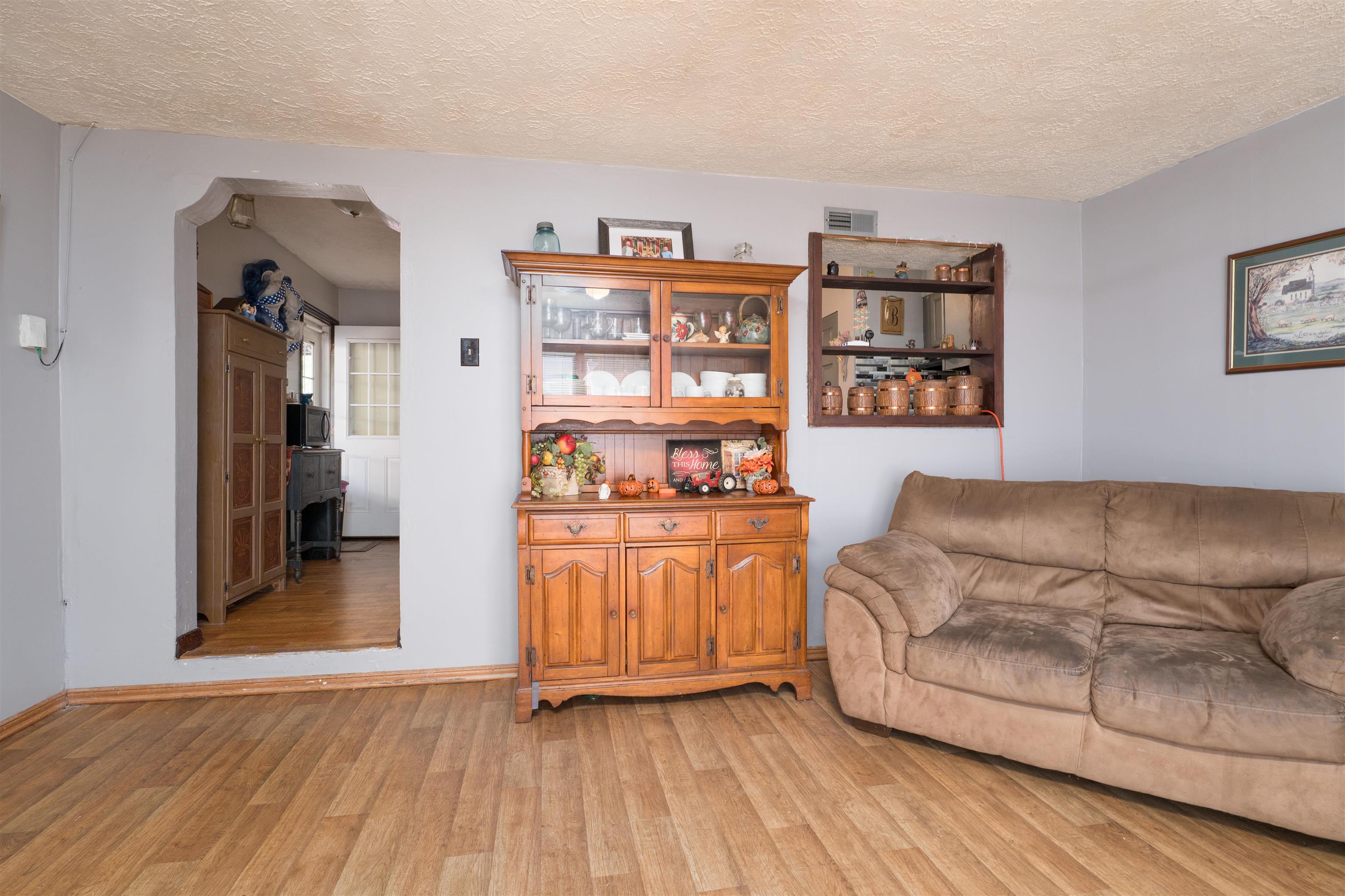 2929 Wandering Lane, Owensboro, Kentucky 42301, 3 Bedrooms Bedrooms, ,1 BathroomBathrooms,Single Family Residence,For Sale,Wandering Lane,93034