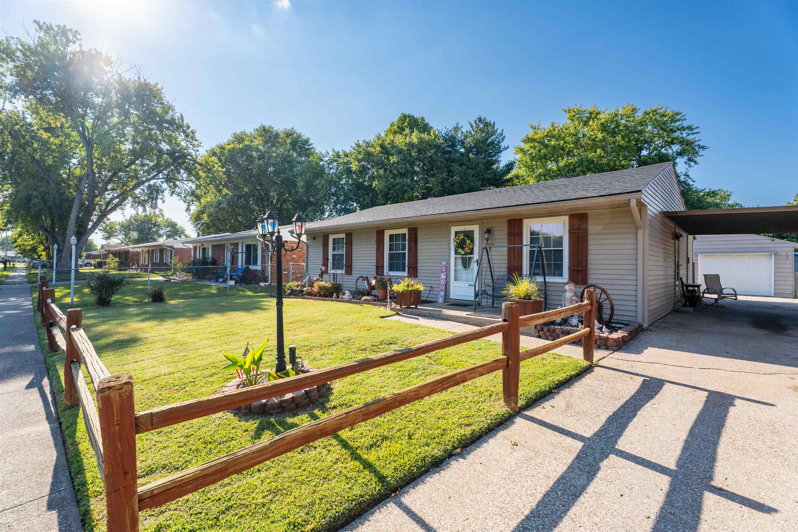 2929 Wandering Lane, Owensboro, Kentucky 42301, 3 Bedrooms Bedrooms, ,1 BathroomBathrooms,Single Family Residence,For Sale,Wandering Lane,93034