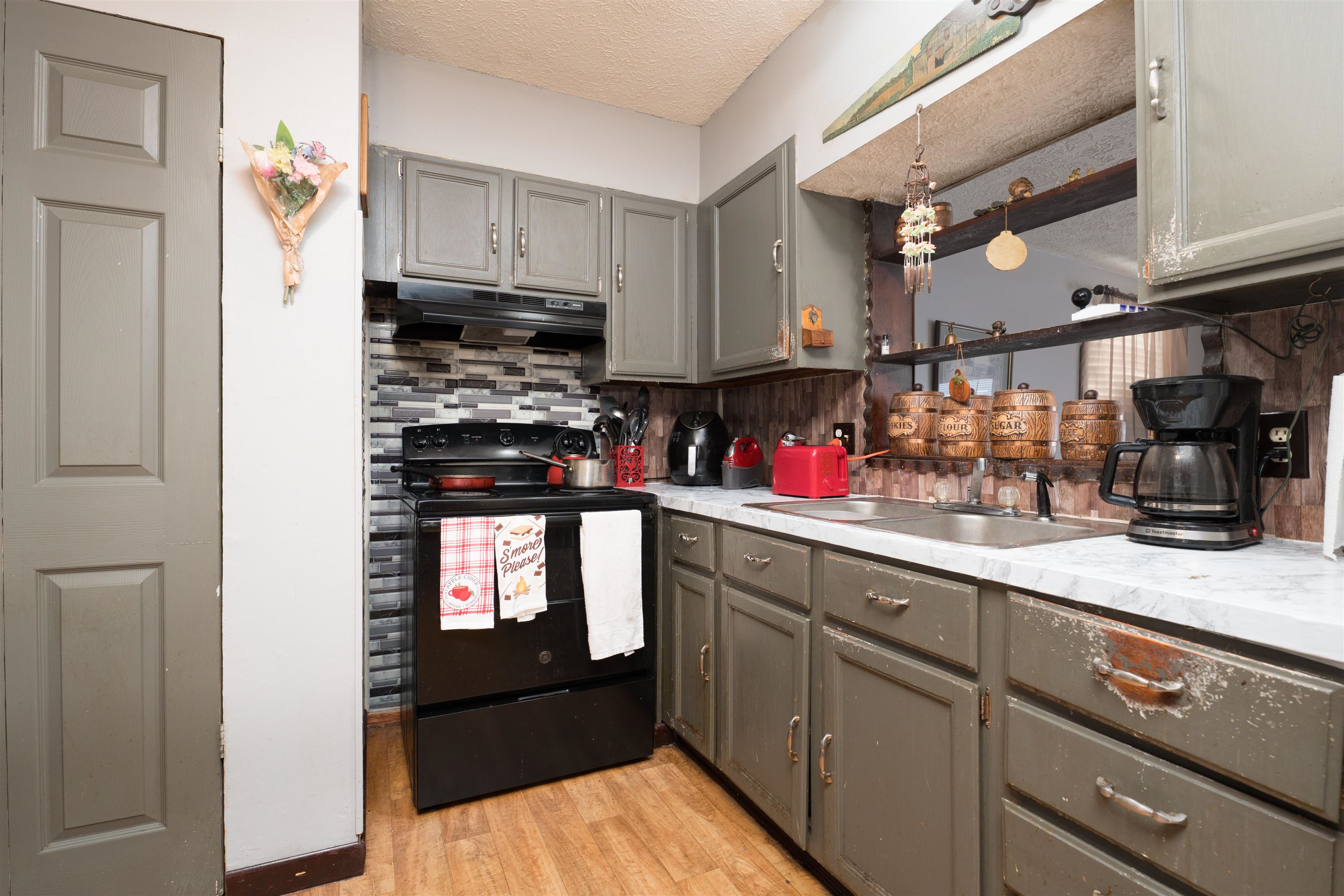 2929 Wandering Lane, Owensboro, Kentucky 42301, 3 Bedrooms Bedrooms, ,1 BathroomBathrooms,Single Family Residence,For Sale,Wandering Lane,93034