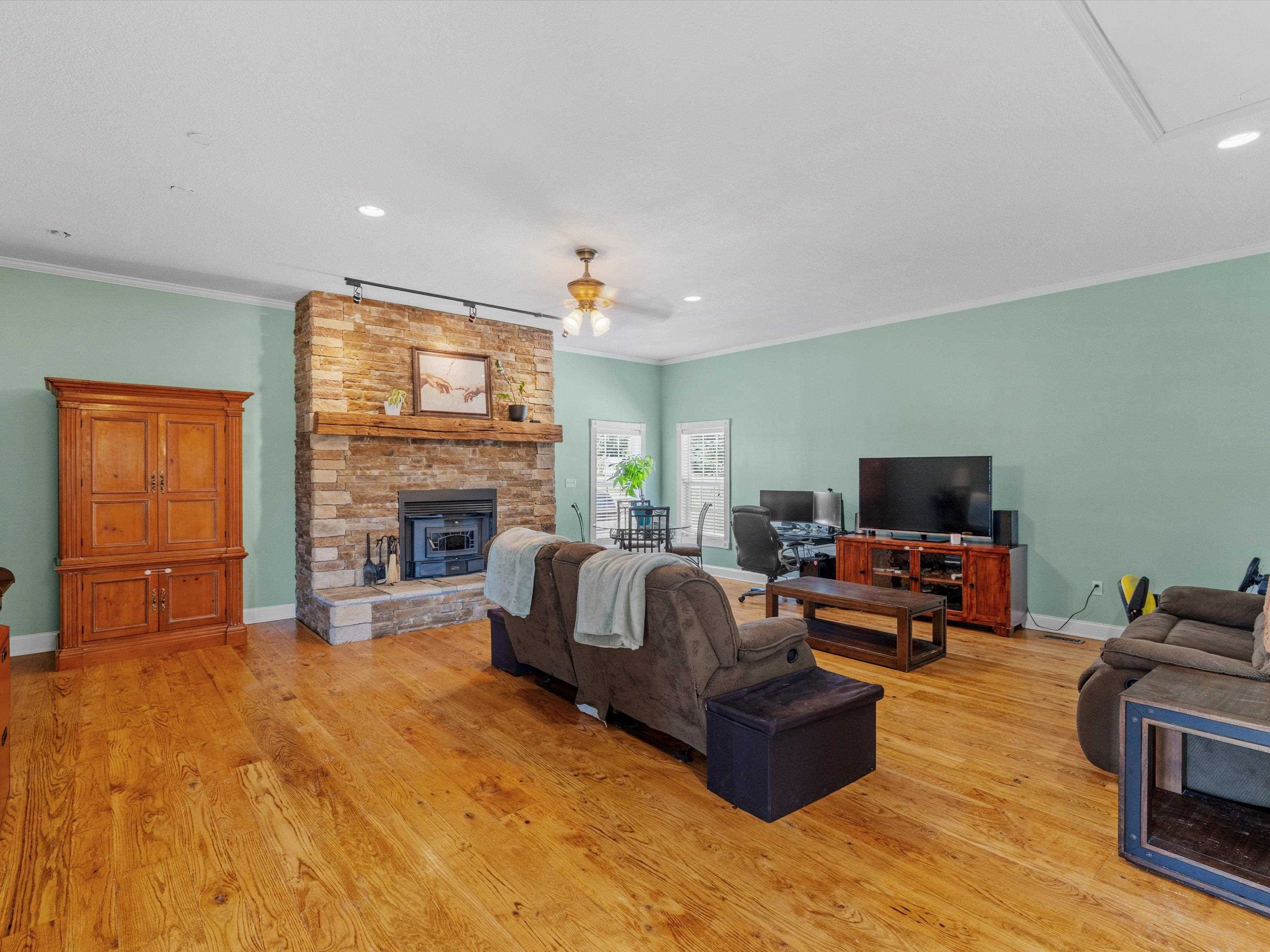 12150 Red Hill Maxwell Road, Utica, Kentucky 42376, 4 Bedrooms Bedrooms, ,2 BathroomsBathrooms,Single Family Residence,For Sale,Red Hill Maxwell Road,93042