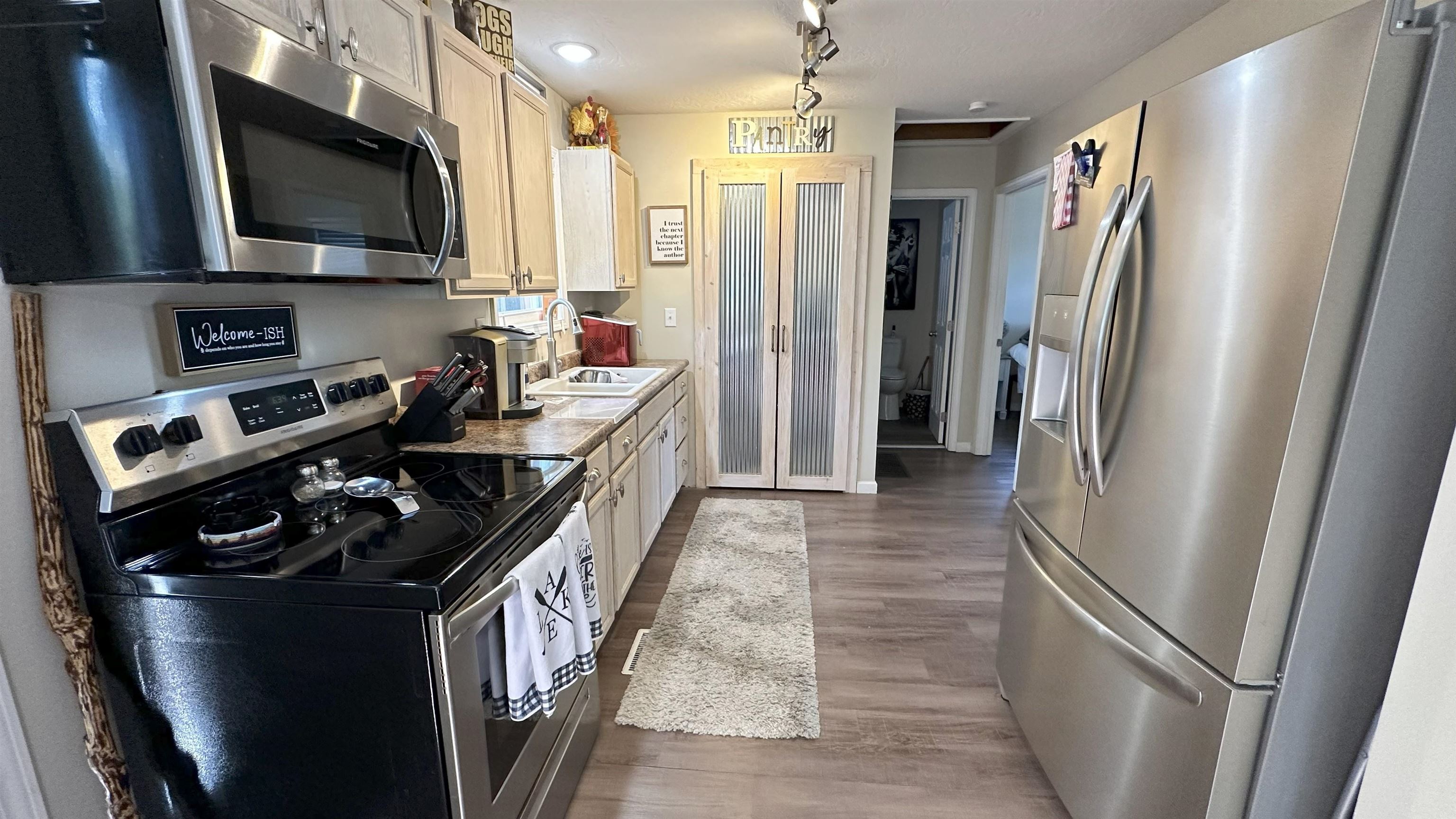 500 Indian Ridge Rd, Falls of Rough, Kentucky 40119, 2 Bedrooms Bedrooms, ,1 BathroomBathrooms,Single Family Residence,For Sale,Indian Ridge Rd,93046