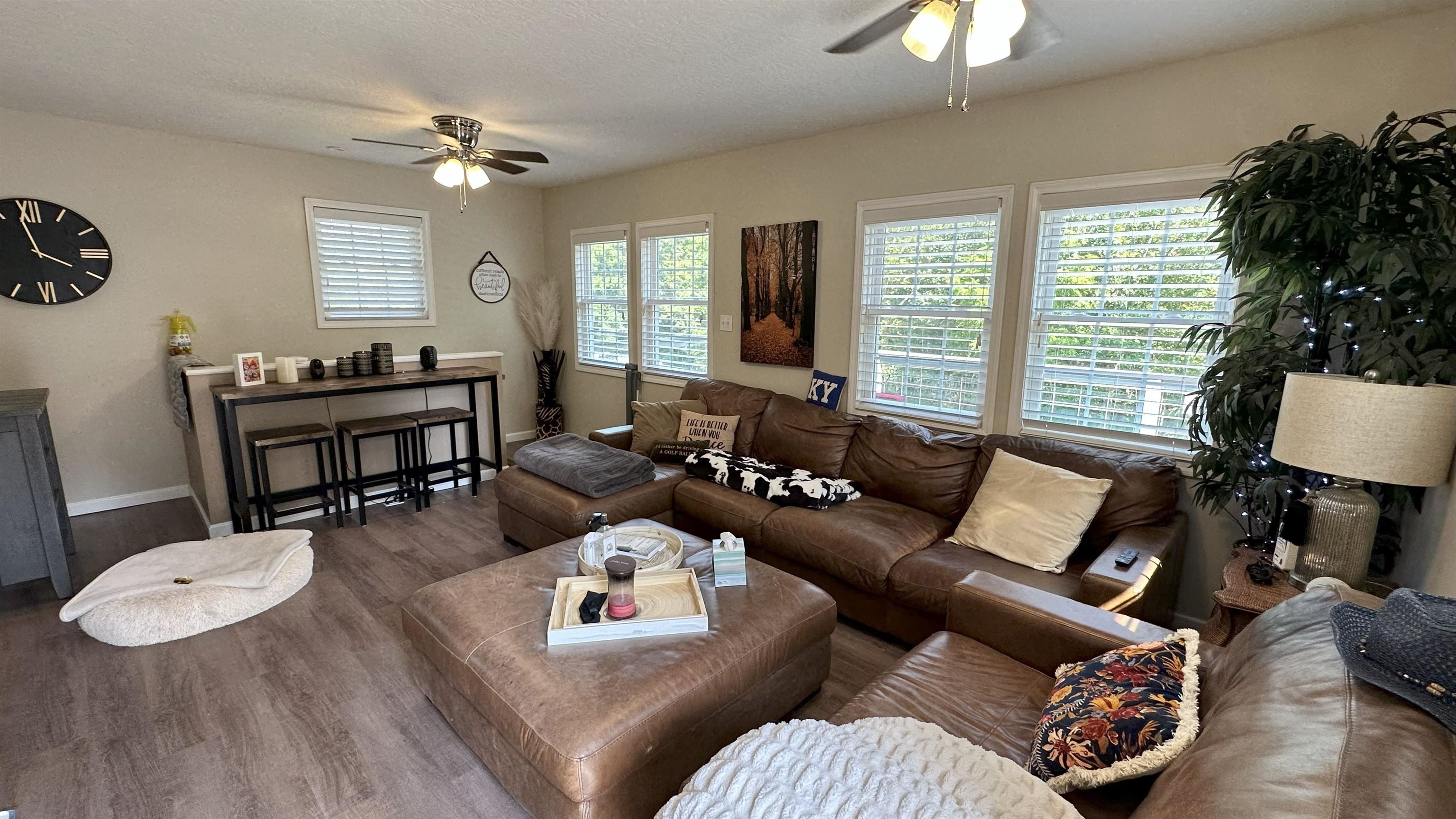 500 Indian Ridge Rd, Falls of Rough, Kentucky 40119, 2 Bedrooms Bedrooms, ,1 BathroomBathrooms,Single Family Residence,For Sale,Indian Ridge Rd,93046