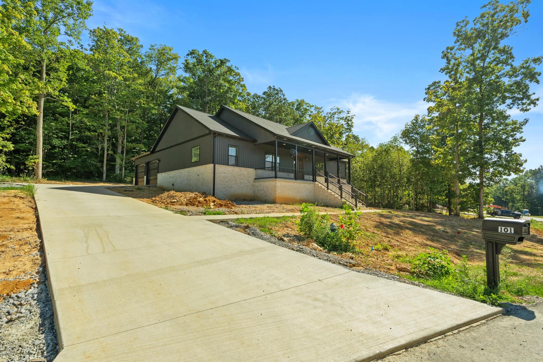 101 Secluded Cir, Radcliff, Kentucky 40160, 3 Bedrooms Bedrooms, ,2 BathroomsBathrooms,Single Family Residence,For Sale,Secluded Cir,93056
