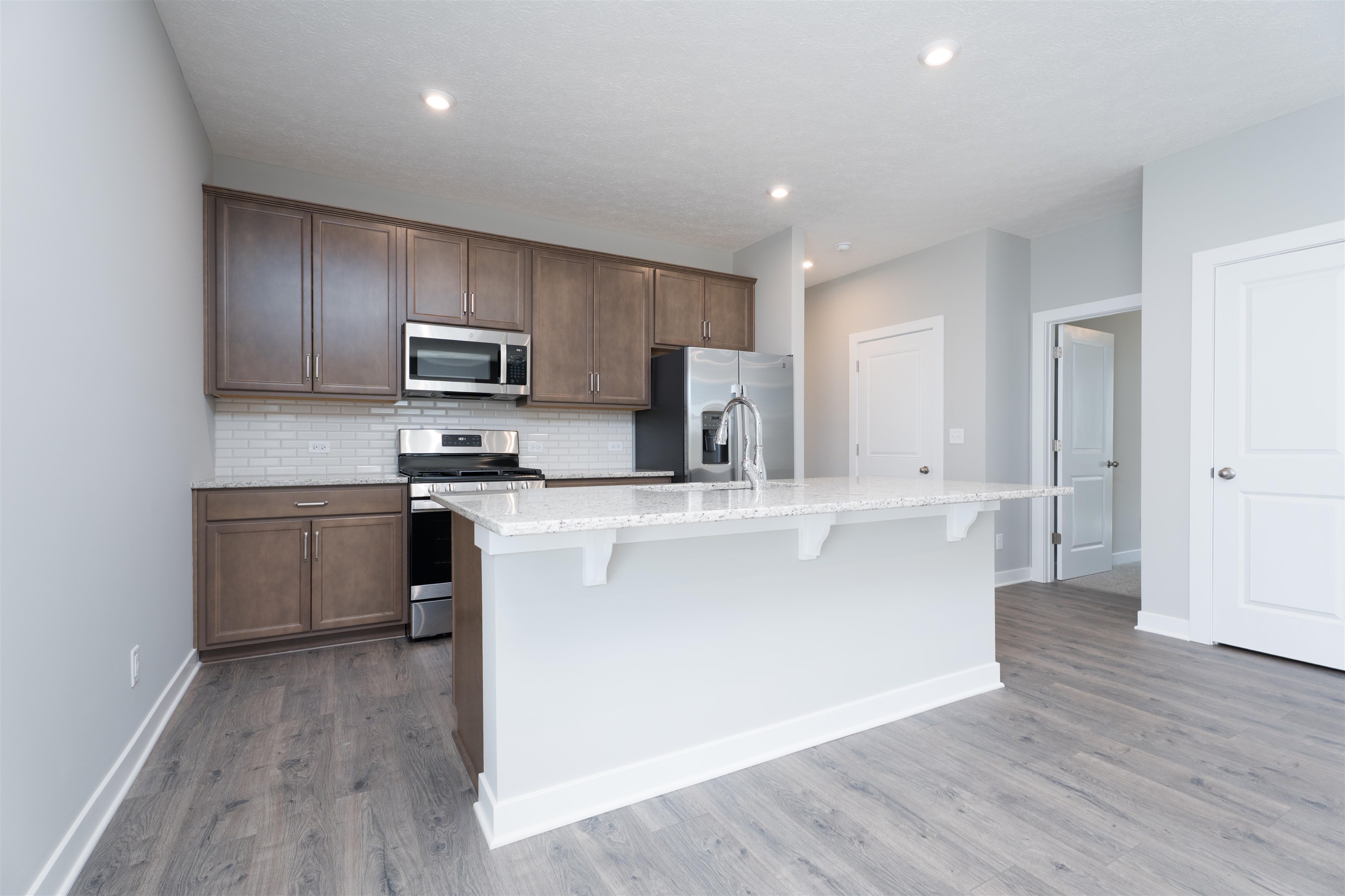 558 Alabaster Ln, Owensboro, Kentucky 42301, 3 Bedrooms Bedrooms, ,2 BathroomsBathrooms,Single Family Residence,For Sale,Alabaster Ln,93074