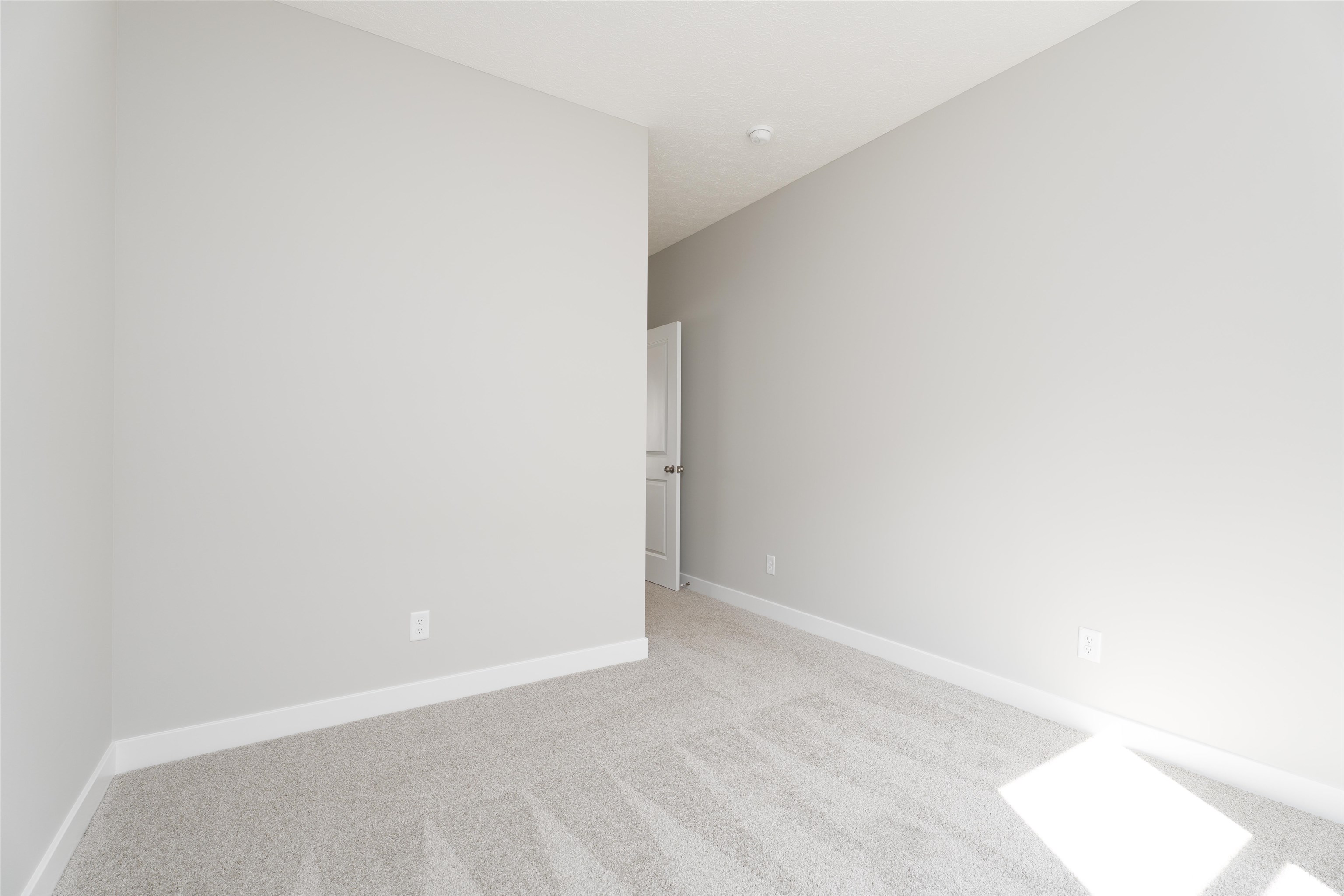 558 Alabaster Ln, Owensboro, Kentucky 42301, 3 Bedrooms Bedrooms, ,2 BathroomsBathrooms,Single Family Residence,For Sale,Alabaster Ln,93074