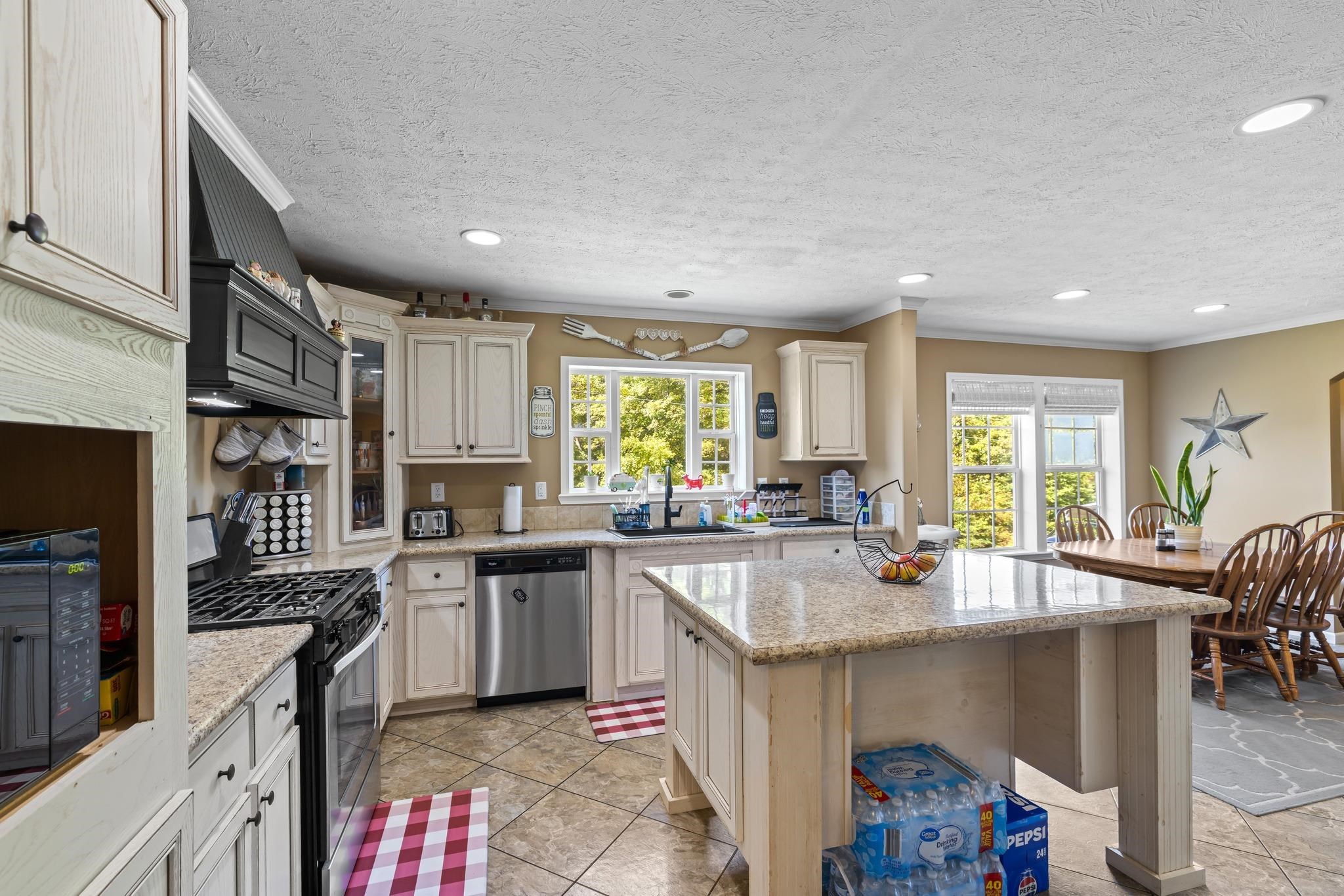 6768 State Route 69 N, Hartford, Kentucky 42347, 3 Bedrooms Bedrooms, ,2 BathroomsBathrooms,Single Family Residence,For Sale,State Route 69 N,93084