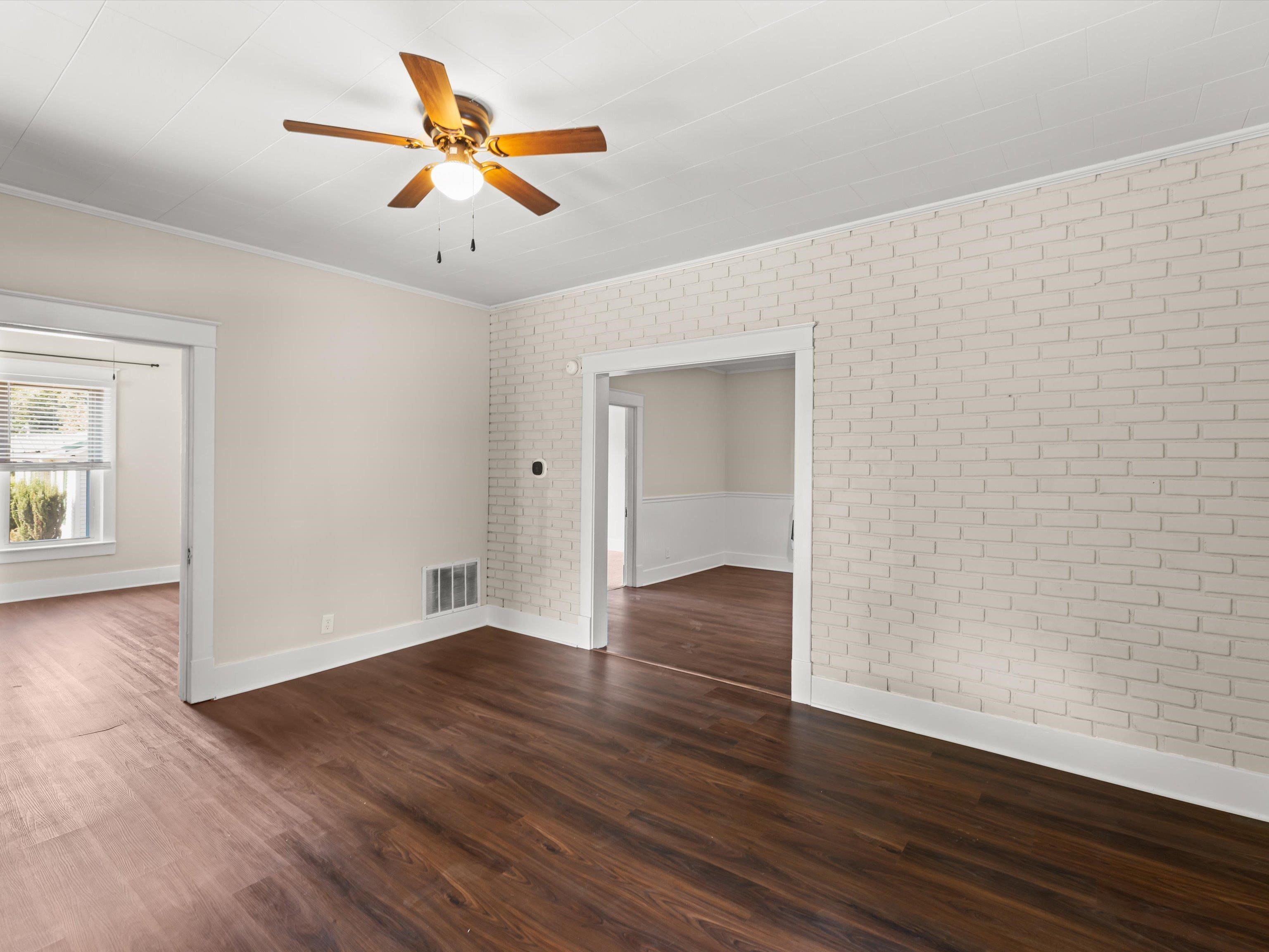 1105 Reservoir Ave, Central City, Kentucky 42330, 3 Bedrooms Bedrooms, ,1 BathroomBathrooms,Single Family Residence,For Sale,Reservoir Ave,93095