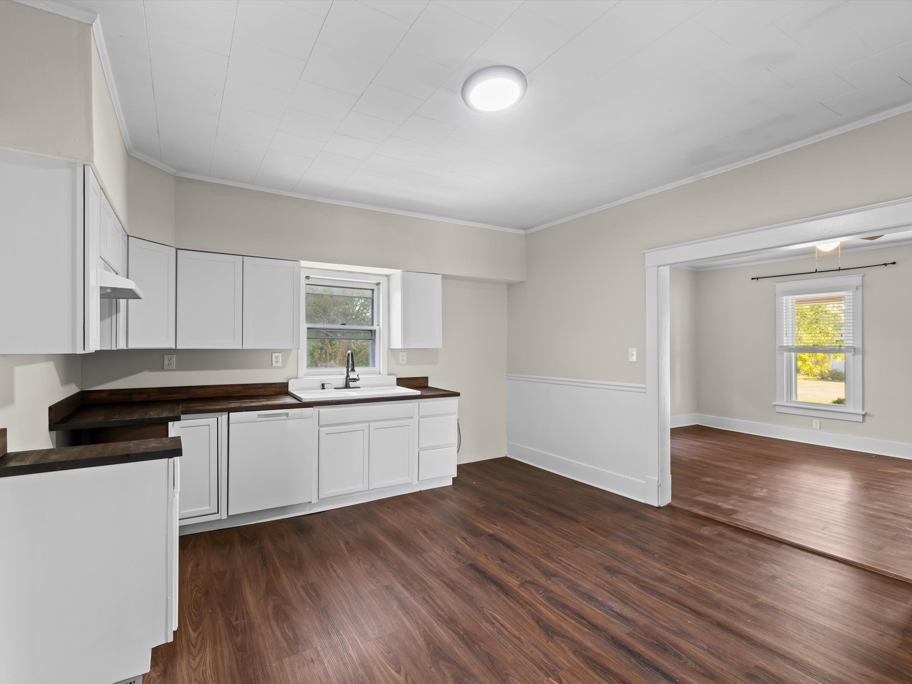 1105 Reservoir Ave, Central City, Kentucky 42330, 3 Bedrooms Bedrooms, ,1 BathroomBathrooms,Single Family Residence,For Sale,Reservoir Ave,93095