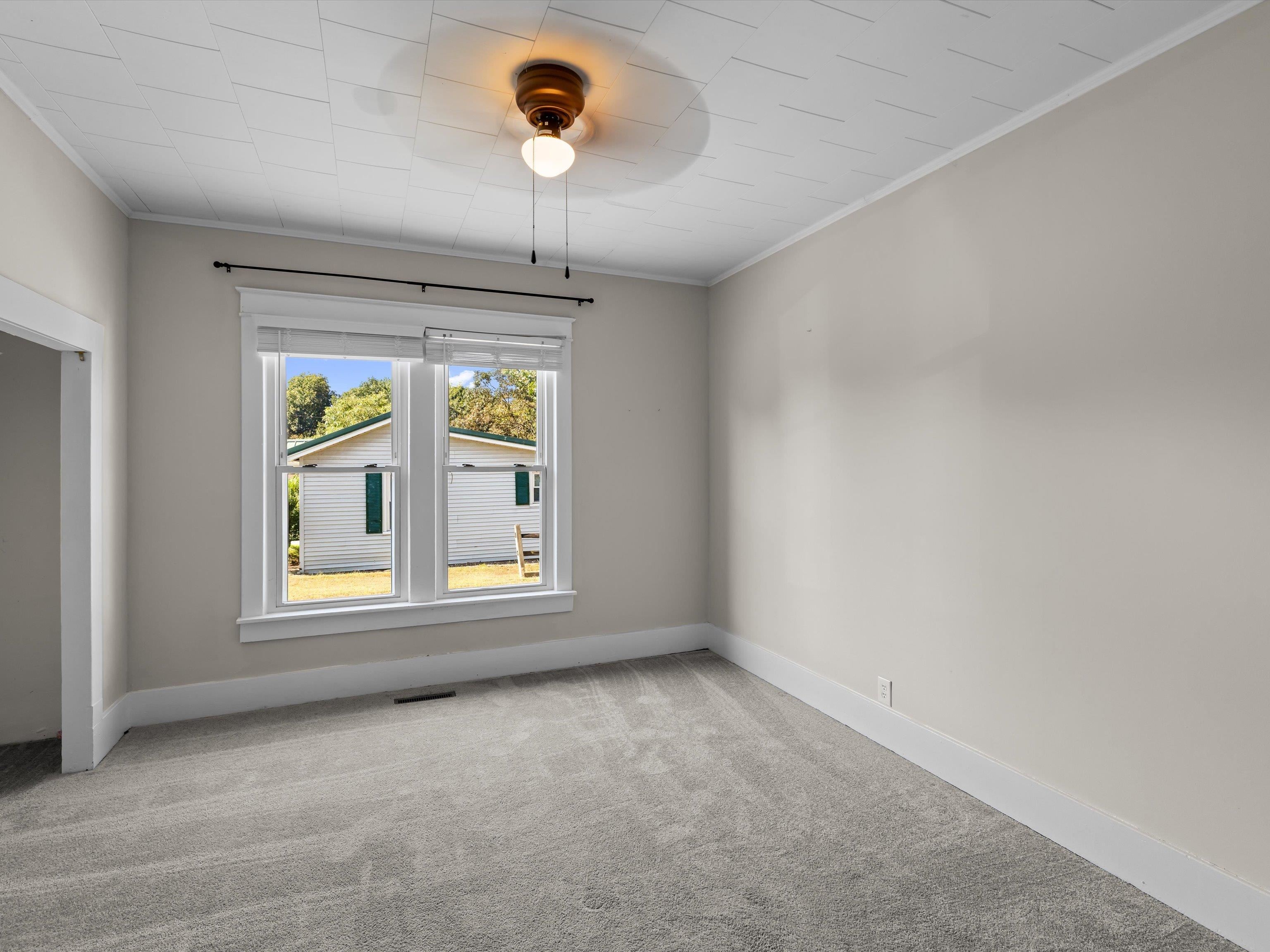 1105 Reservoir Ave, Central City, Kentucky 42330, 3 Bedrooms Bedrooms, ,1 BathroomBathrooms,Single Family Residence,For Sale,Reservoir Ave,93095