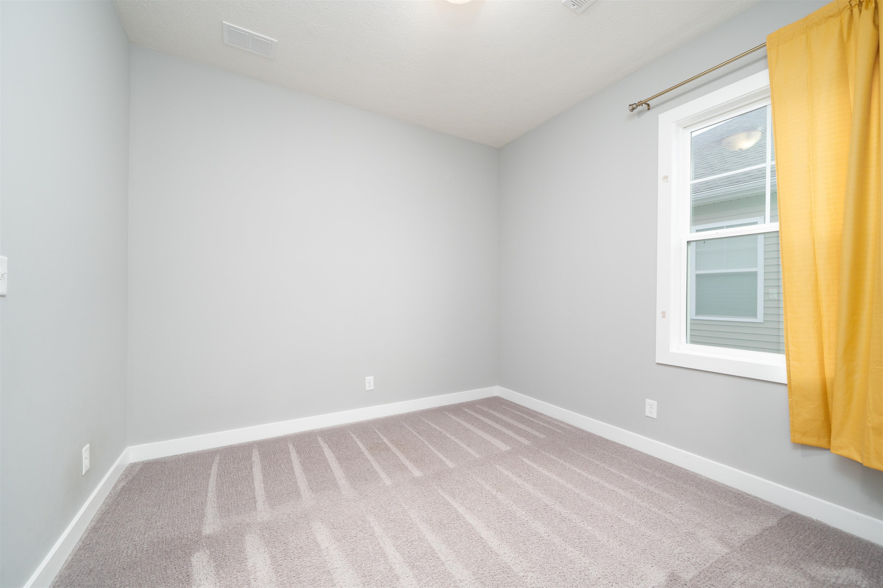 2378 Ottawa Dr, Owensboro, Kentucky 42301, 3 Bedrooms Bedrooms, ,2 BathroomsBathrooms,Single Family Residence,For Sale,Ottawa Dr,93098