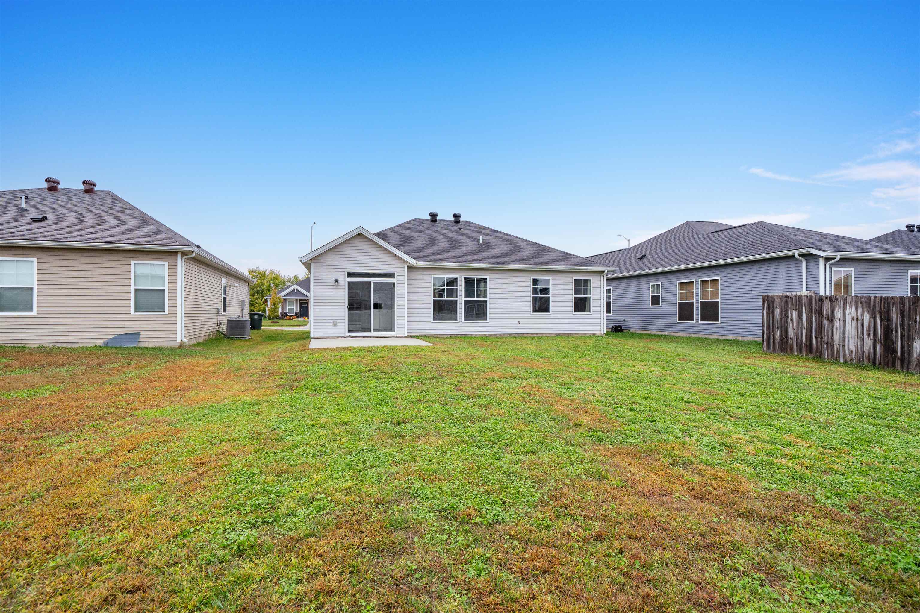 2378 Ottawa Dr, Owensboro, Kentucky 42301, 3 Bedrooms Bedrooms, ,2 BathroomsBathrooms,Single Family Residence,For Sale,Ottawa Dr,93098