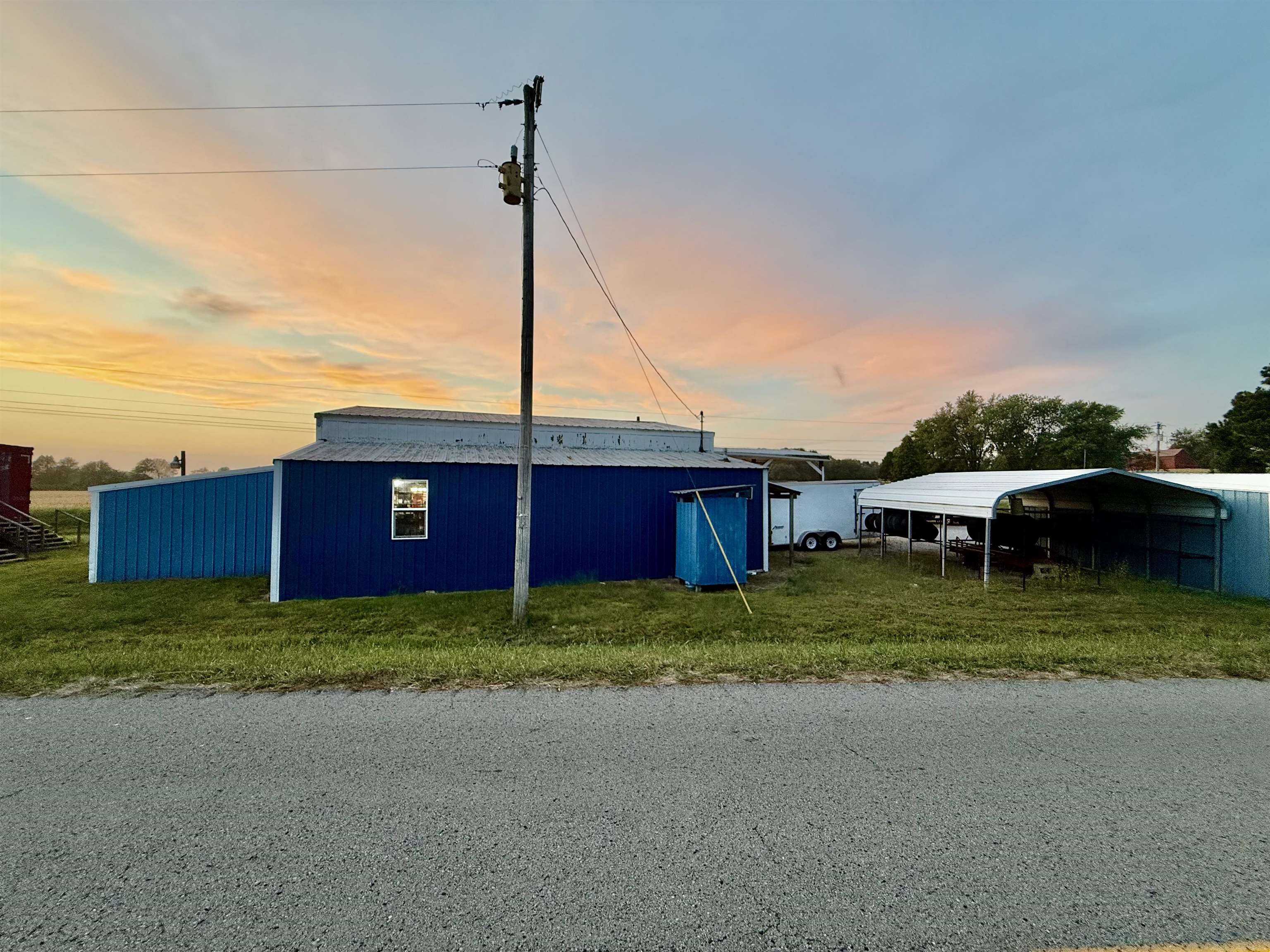 114 Old Glenville Loop, Calhoun, Kentucky 42327, ,Business,For Sale,Old Glenville Loop,93099