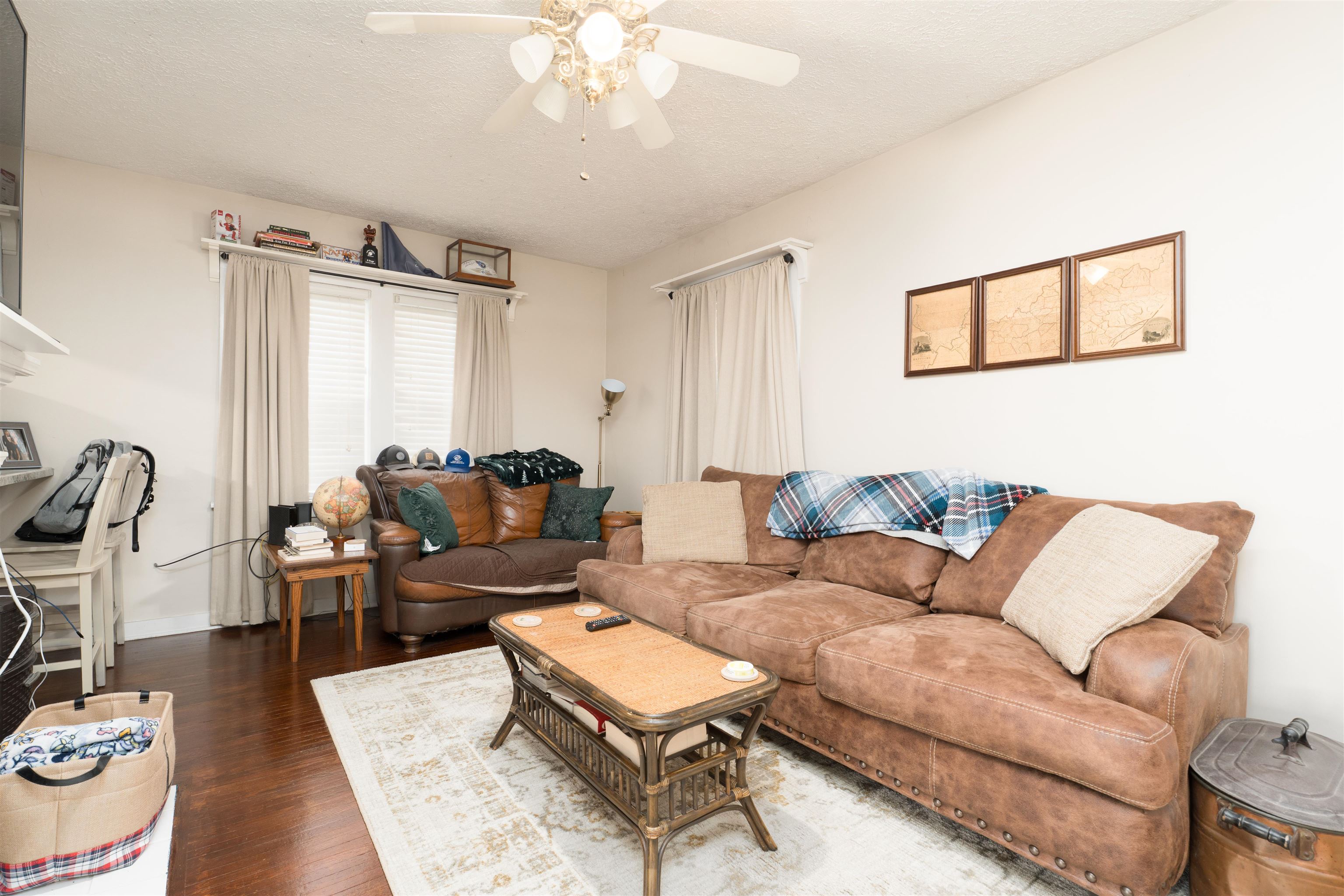 203 24th Street, Owensboro, Kentucky 42303, 2 Bedrooms Bedrooms, ,1 BathroomBathrooms,Single Family Residence,For Sale,24th Street,93100