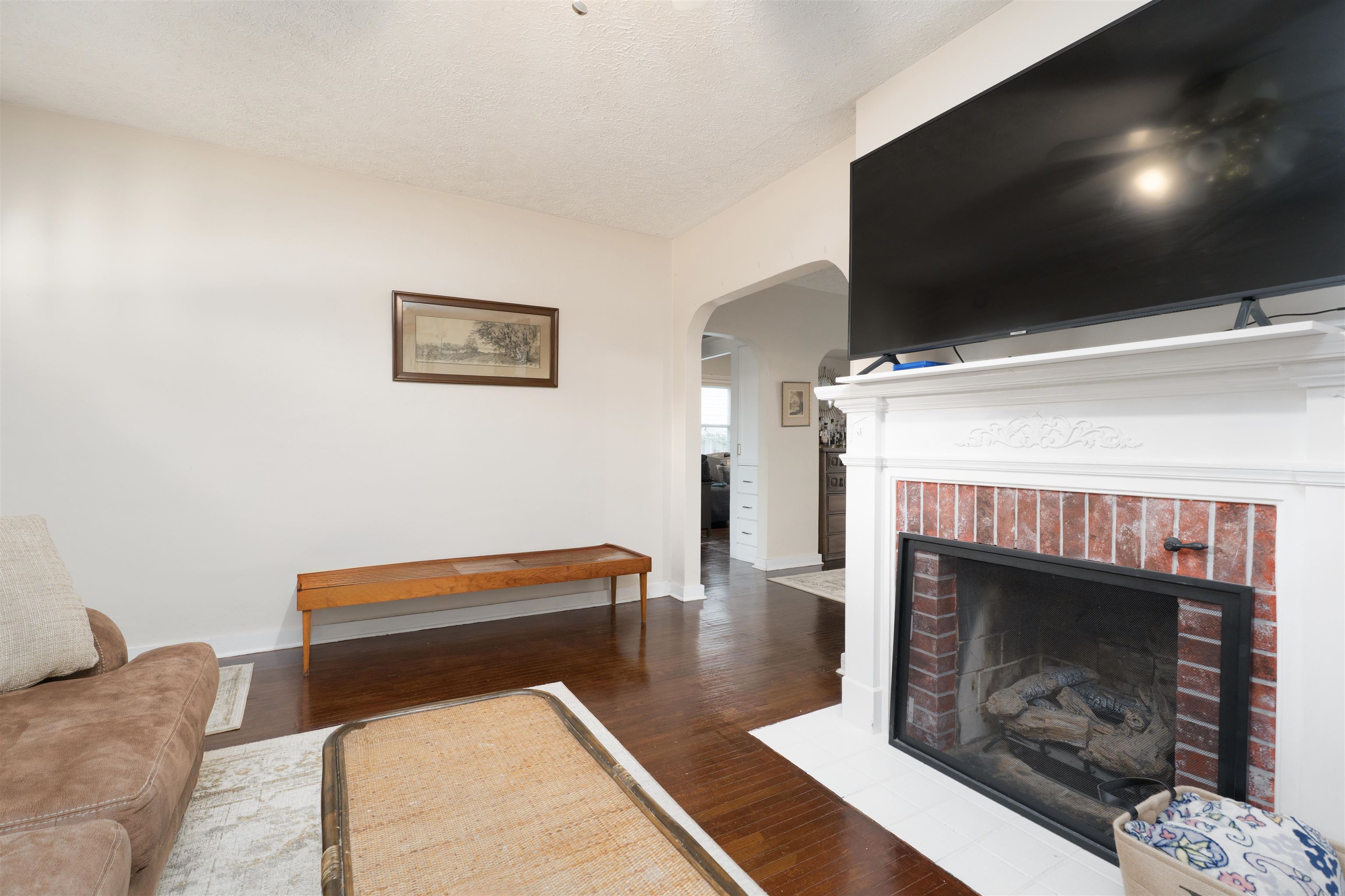 203 24th Street, Owensboro, Kentucky 42303, 2 Bedrooms Bedrooms, ,1 BathroomBathrooms,Single Family Residence,For Sale,24th Street,93100
