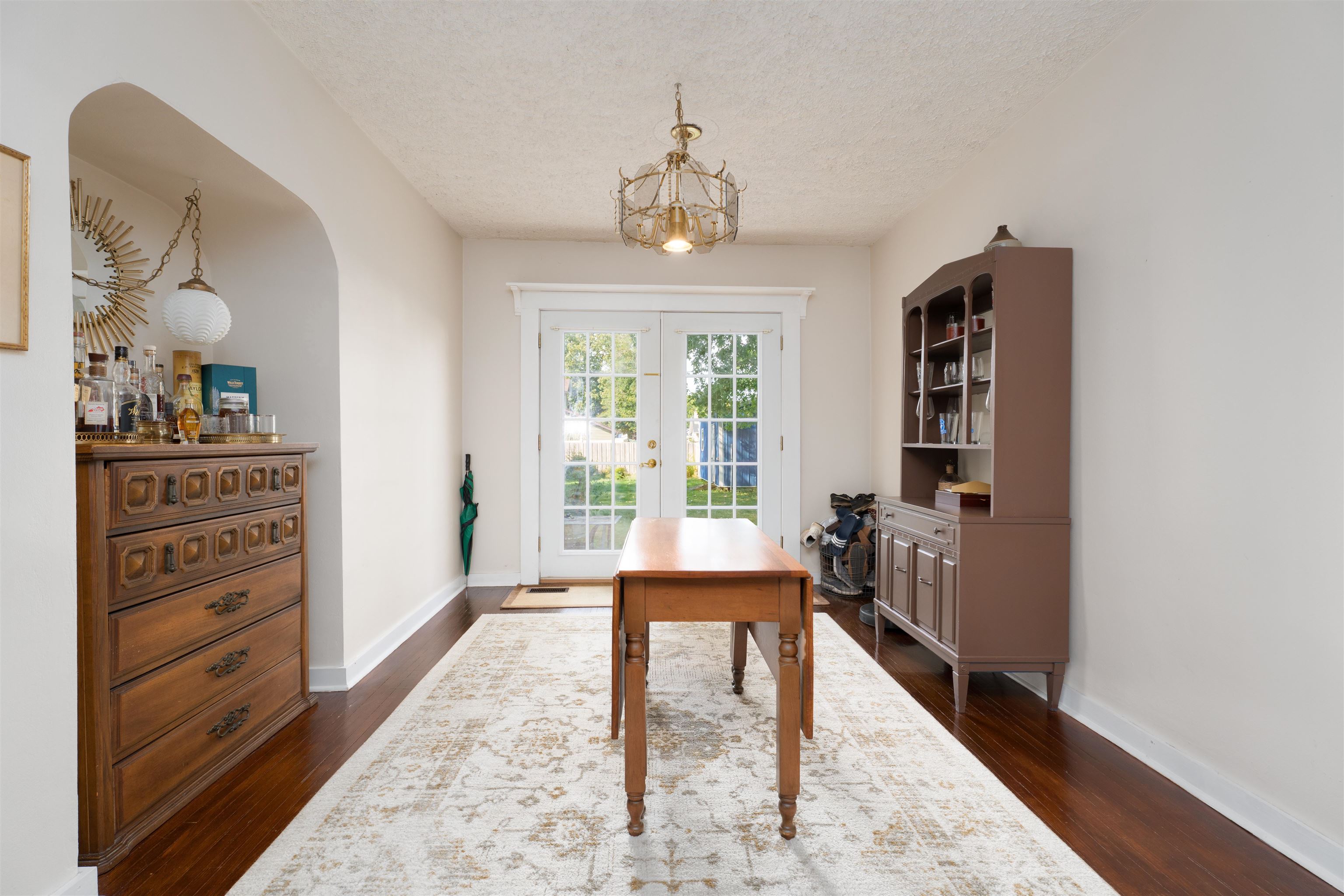 203 24th Street, Owensboro, Kentucky 42303, 2 Bedrooms Bedrooms, ,1 BathroomBathrooms,Single Family Residence,For Sale,24th Street,93100