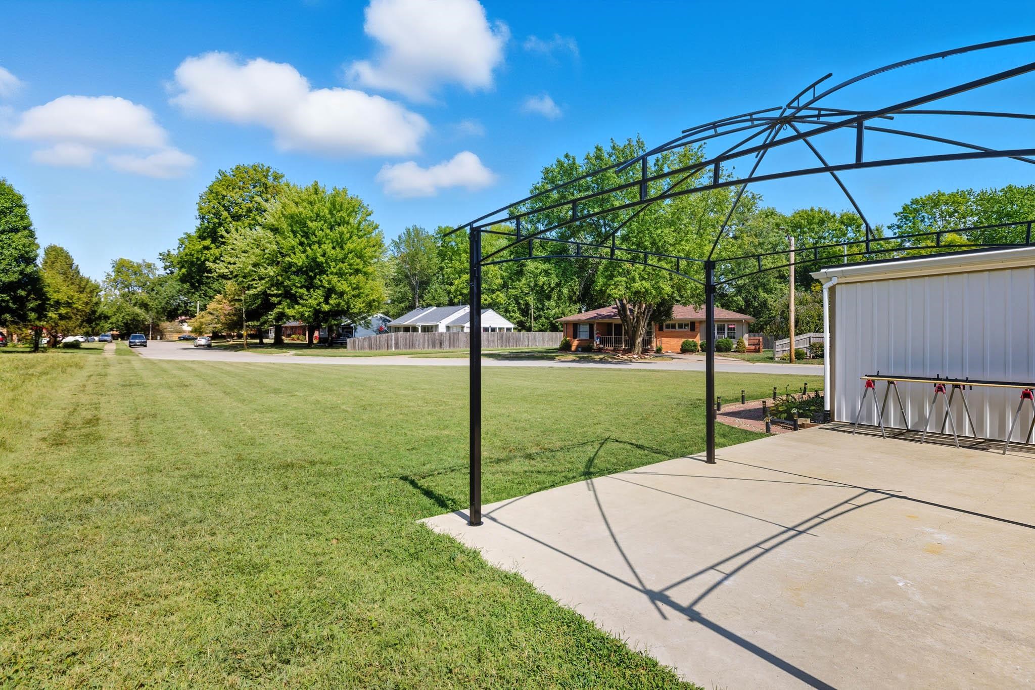 301 Legion Blvd., Owensboro, Kentucky 42303, 3 Bedrooms Bedrooms, ,2 BathroomsBathrooms,Single Family Residence,For Sale,Legion Blvd.,93103