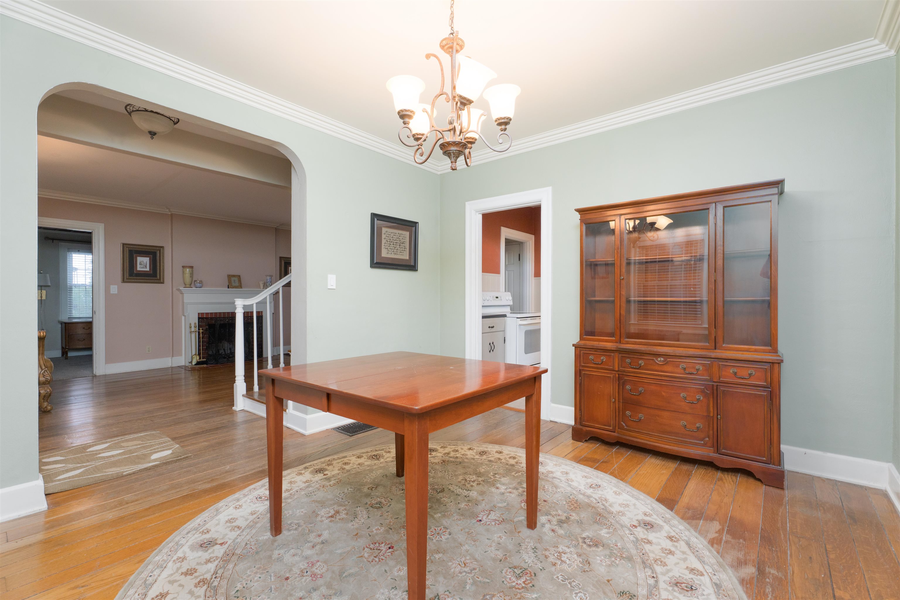 2216 Locust St, Owensboro, Kentucky 42301, 2 Bedrooms Bedrooms, ,1 BathroomBathrooms,Single Family Residence,For Sale,Locust St,93106