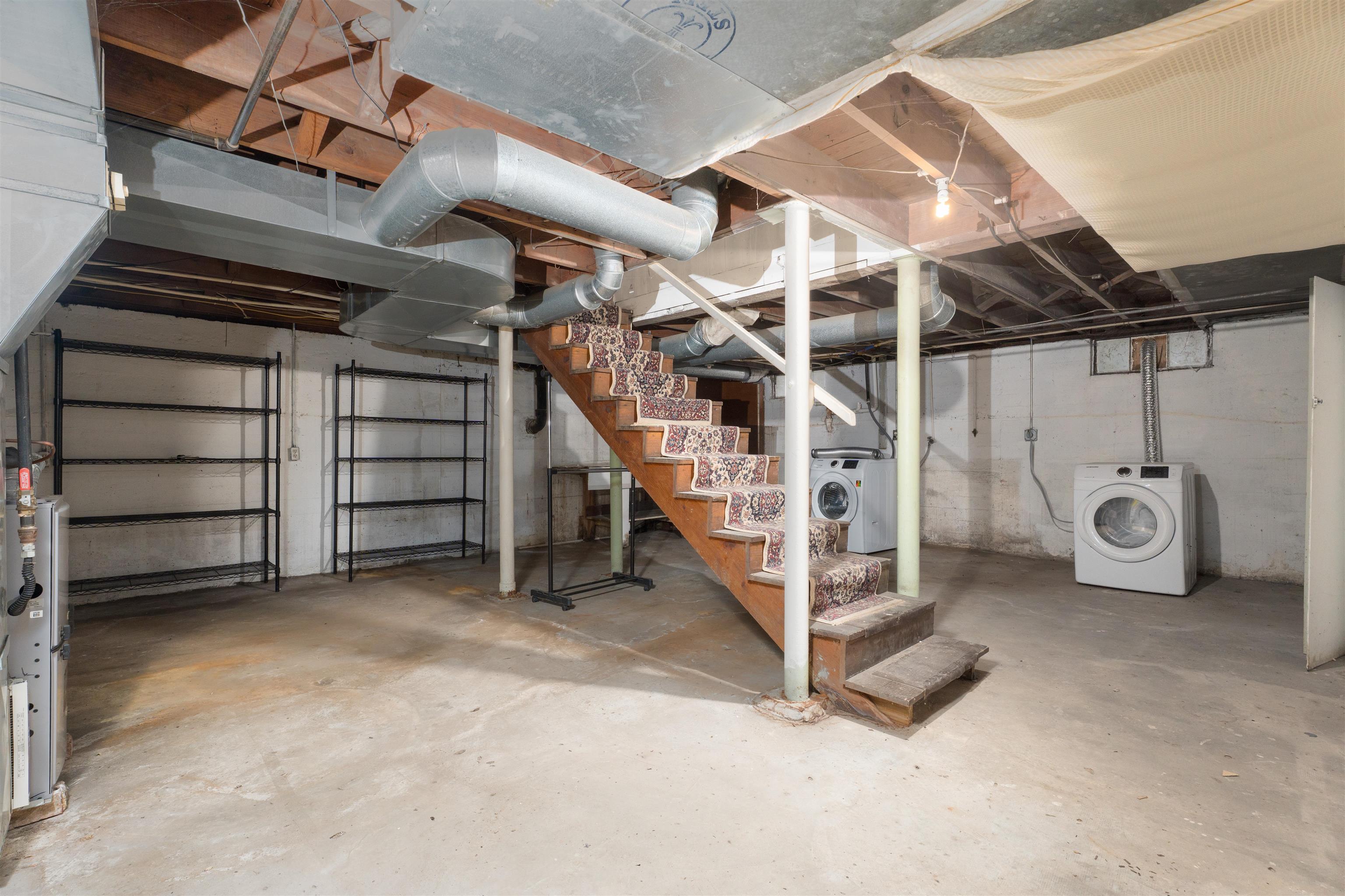 2216 Locust St, Owensboro, Kentucky 42301, 2 Bedrooms Bedrooms, ,1 BathroomBathrooms,Single Family Residence,For Sale,Locust St,93106