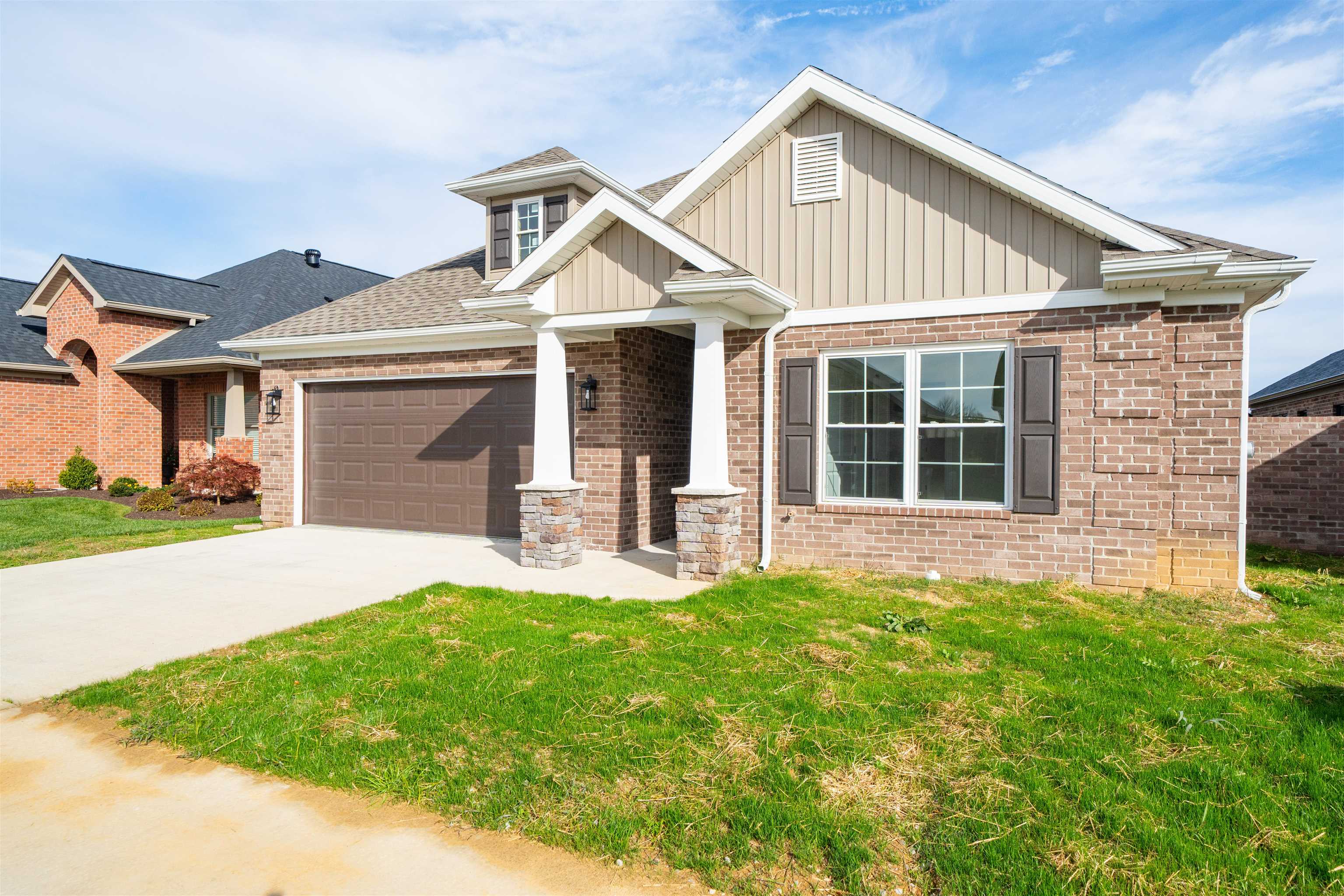 652 Stableford Circle, Owensboro, Kentucky 42303, 3 Bedrooms Bedrooms, ,2 BathroomsBathrooms,Single Family Residence,For Sale,Stableford Circle,93118