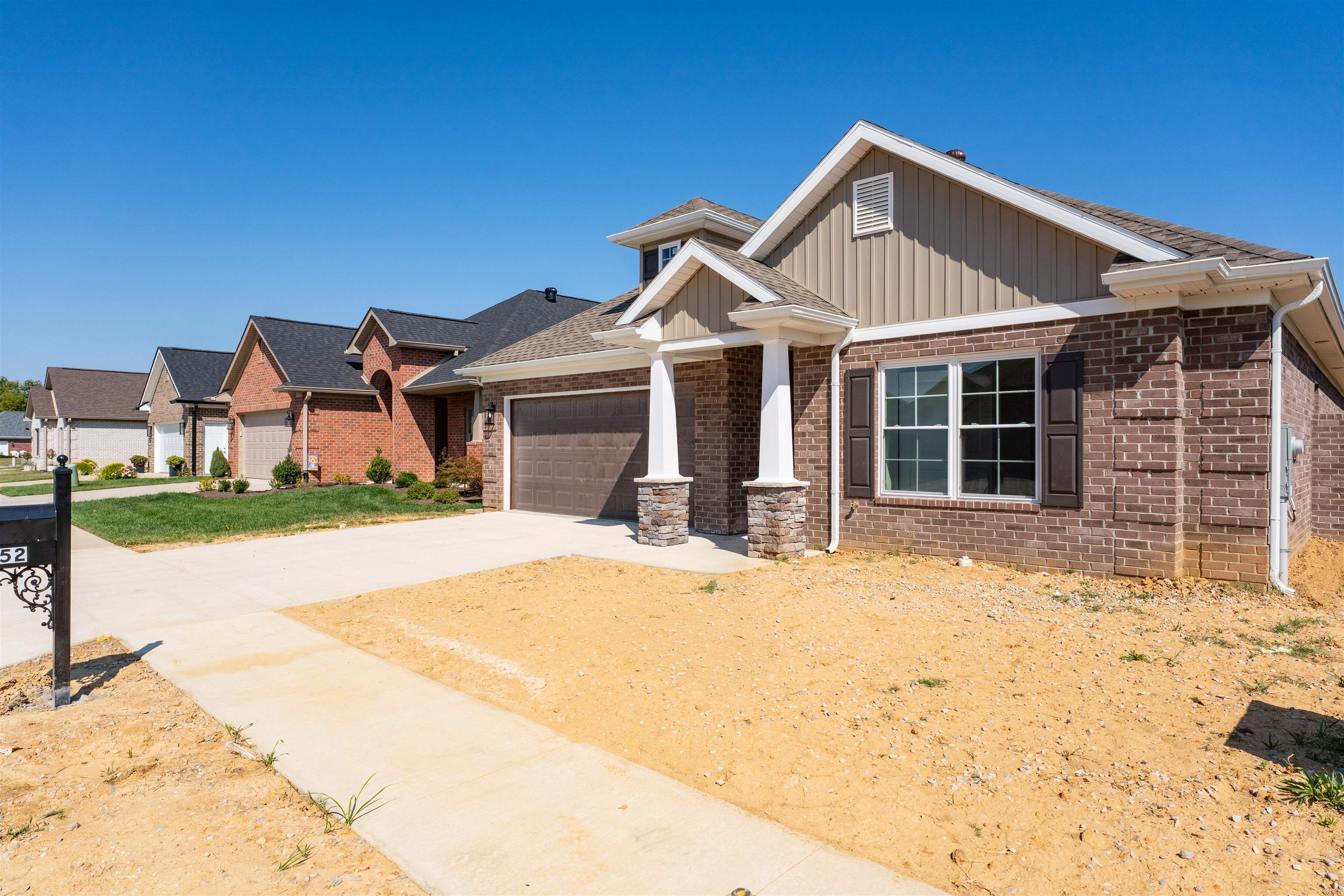 652 Stableford Circle, Owensboro, Kentucky 42303, 3 Bedrooms Bedrooms, ,2 BathroomsBathrooms,Single Family Residence,For Sale,Stableford Circle,93118