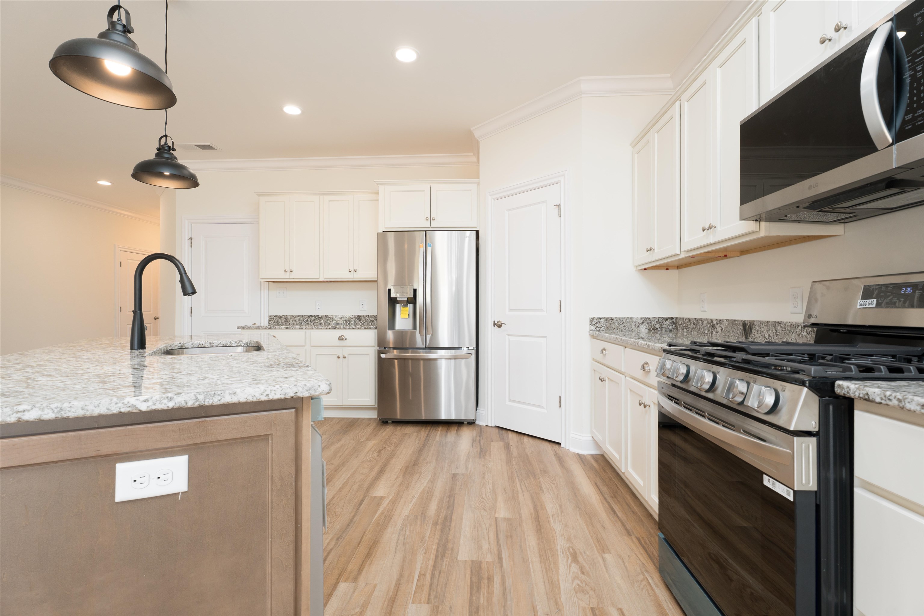 652 Stableford Circle, Owensboro, Kentucky 42303, 3 Bedrooms Bedrooms, ,2 BathroomsBathrooms,Single Family Residence,For Sale,Stableford Circle,93118