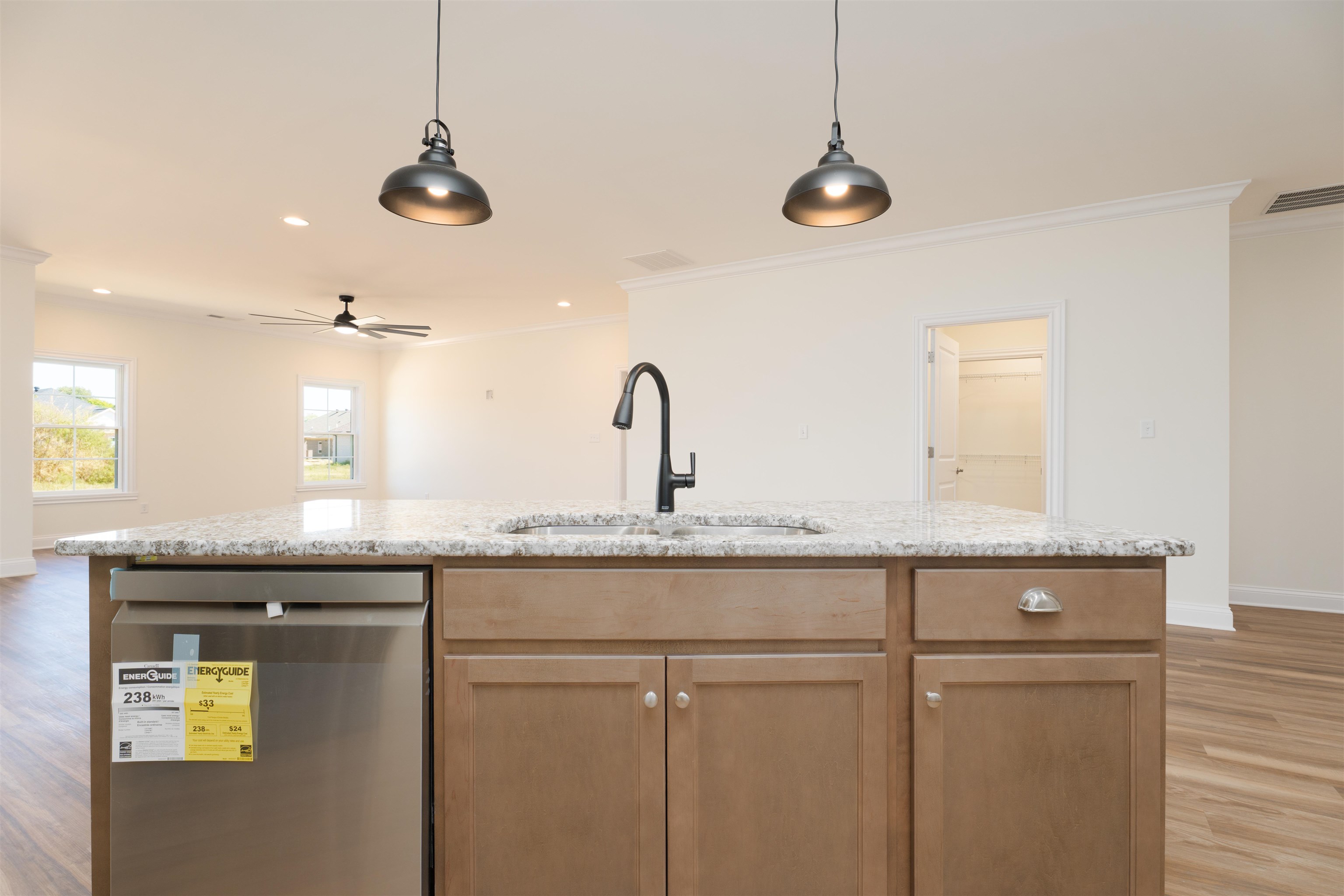 652 Stableford Circle, Owensboro, Kentucky 42303, 3 Bedrooms Bedrooms, ,2 BathroomsBathrooms,Single Family Residence,For Sale,Stableford Circle,93118