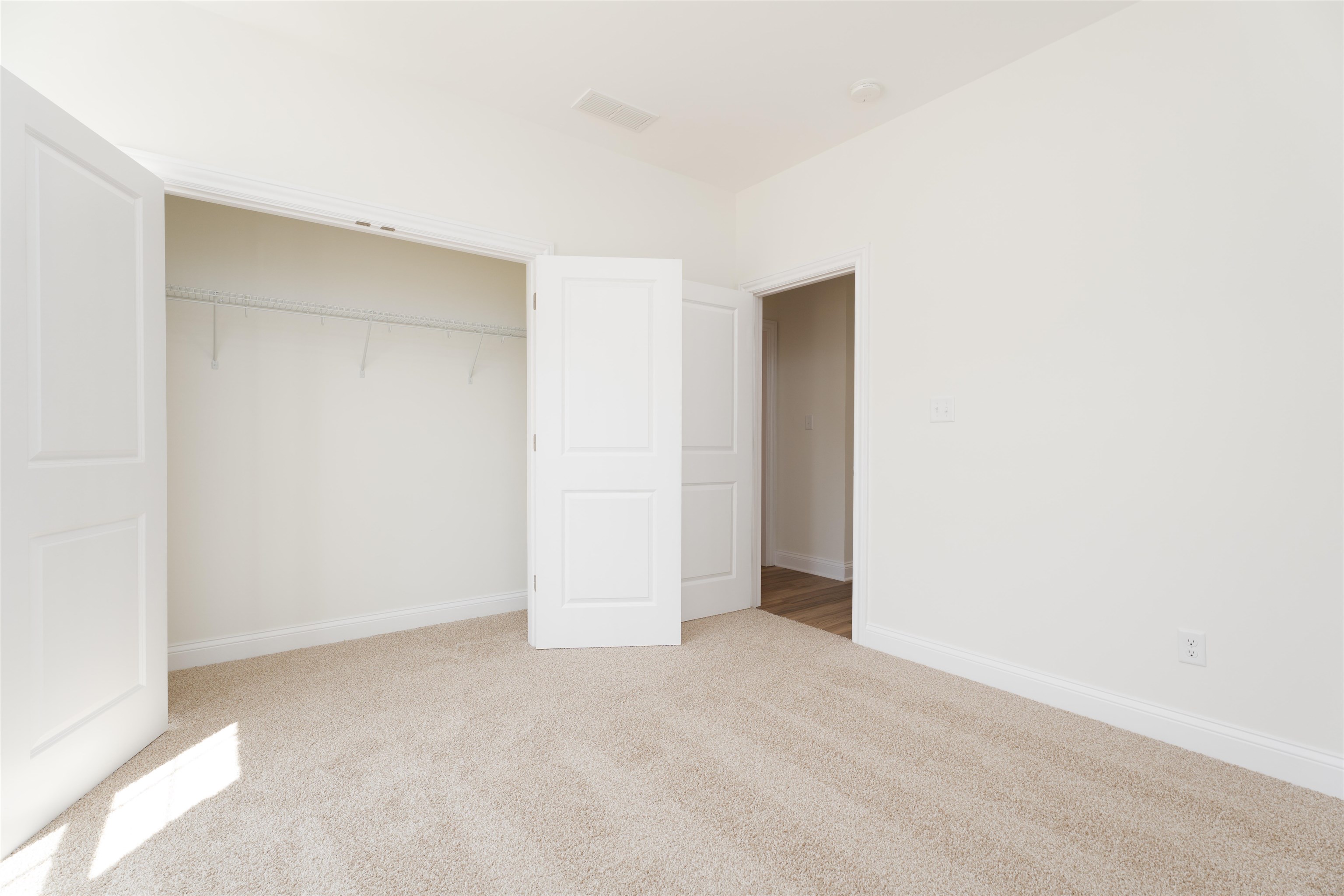 652 Stableford Circle, Owensboro, Kentucky 42303, 3 Bedrooms Bedrooms, ,2 BathroomsBathrooms,Single Family Residence,For Sale,Stableford Circle,93118