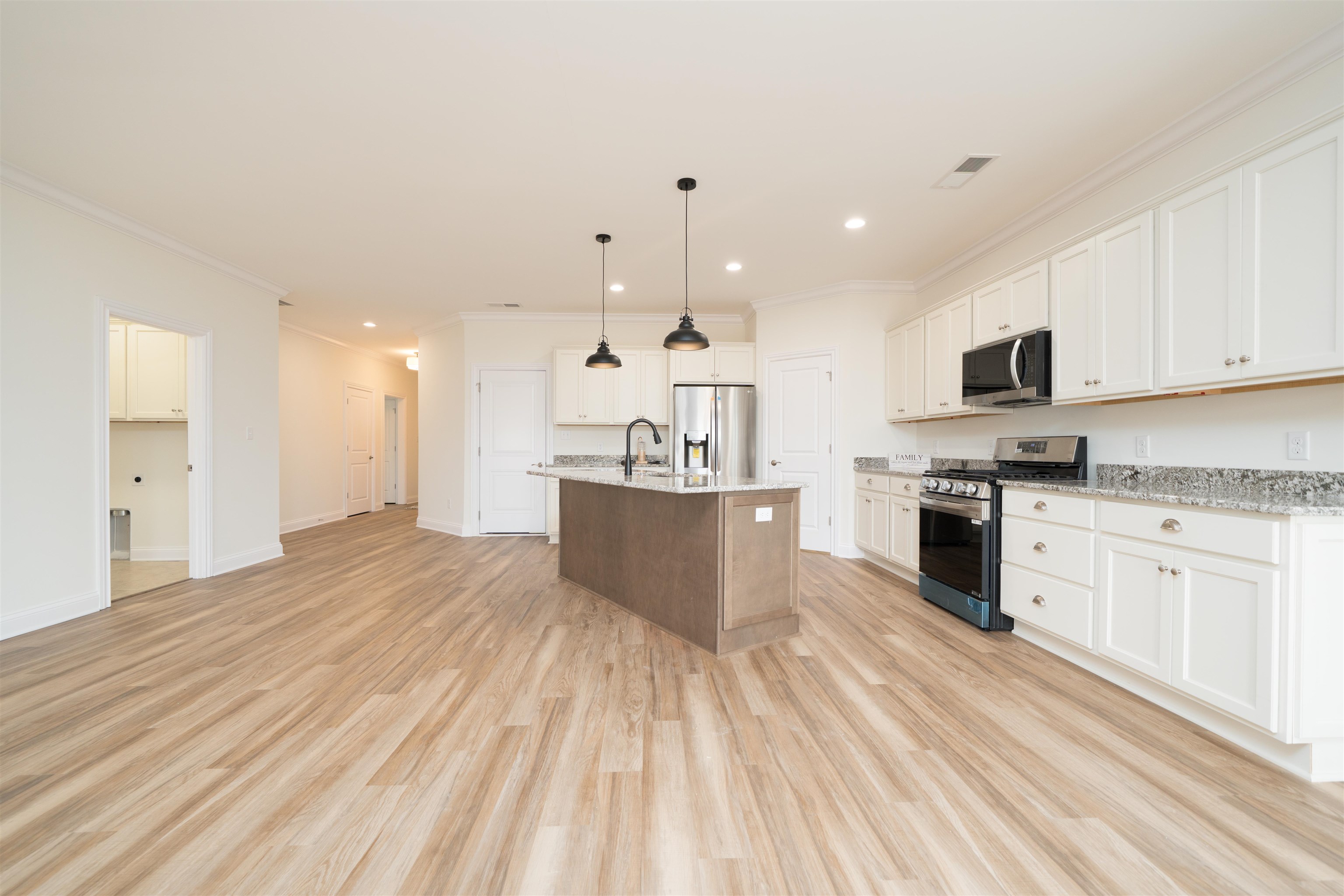 652 Stableford Circle, Owensboro, Kentucky 42303, 3 Bedrooms Bedrooms, ,2 BathroomsBathrooms,Single Family Residence,For Sale,Stableford Circle,93118