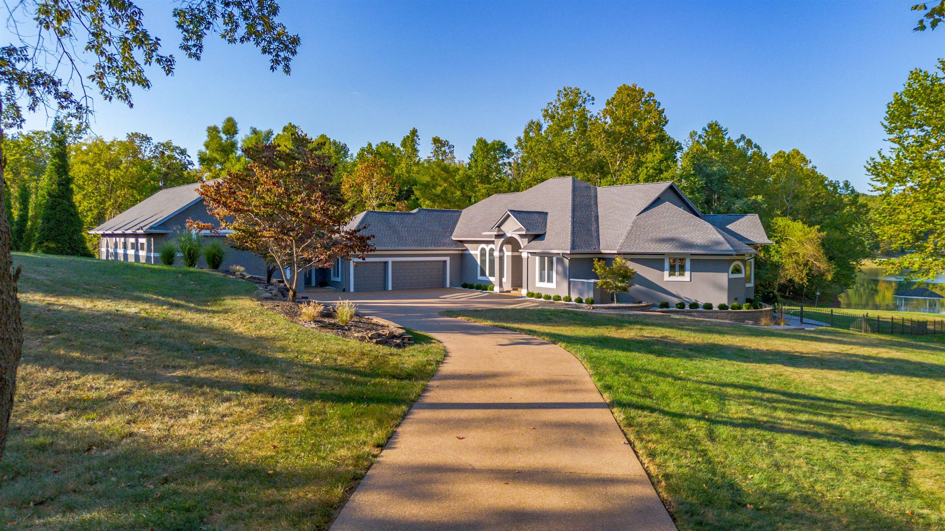 1088 HUNTER BLVD, NEWBURGH, Indiana 47630, 5 Bedrooms Bedrooms, ,4 BathroomsBathrooms,Single Family Residence,For Sale,HUNTER BLVD,93123