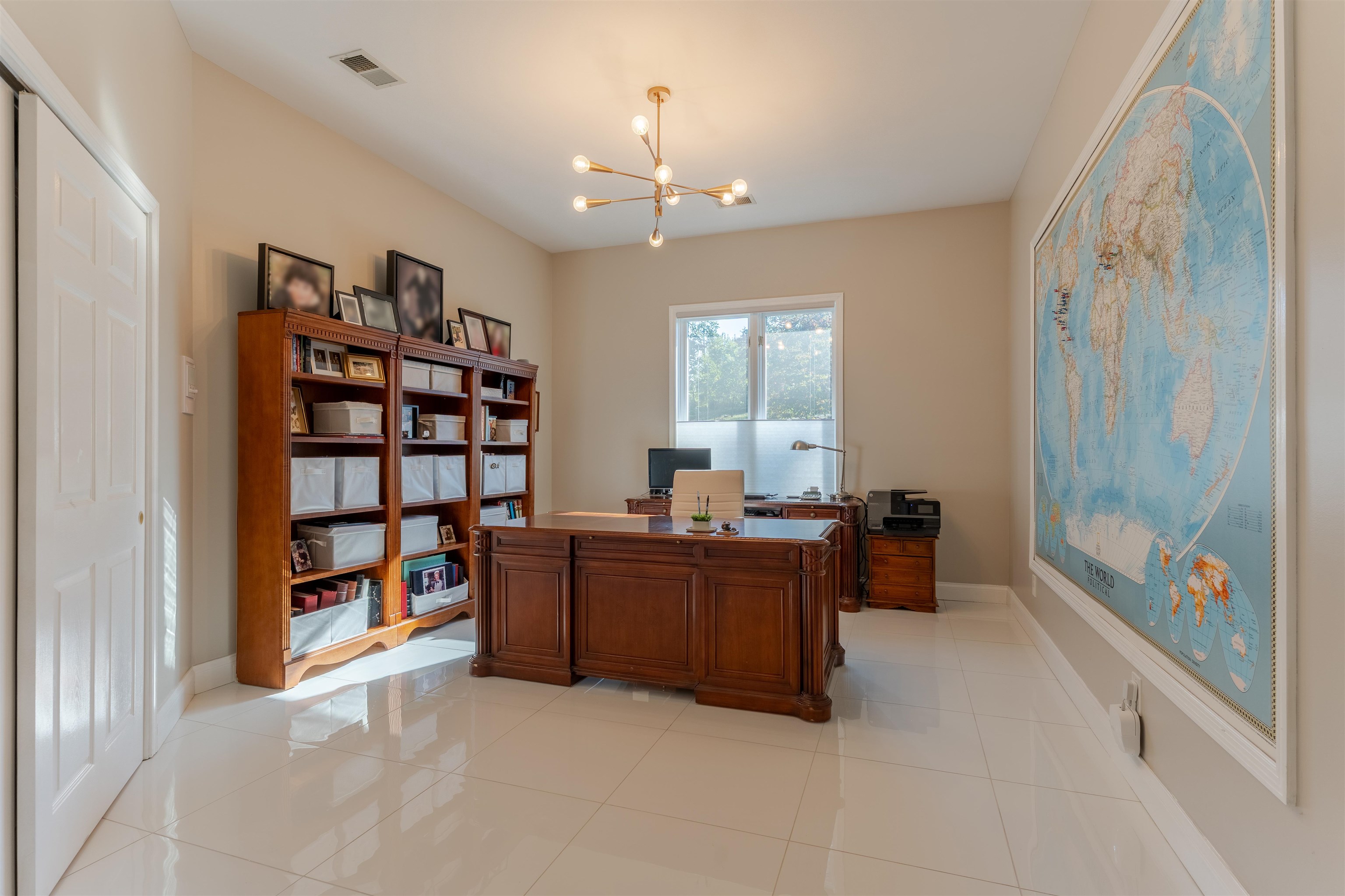 1088 HUNTER BLVD, NEWBURGH, Indiana 47630, 5 Bedrooms Bedrooms, ,4 BathroomsBathrooms,Single Family Residence,For Sale,HUNTER BLVD,93123